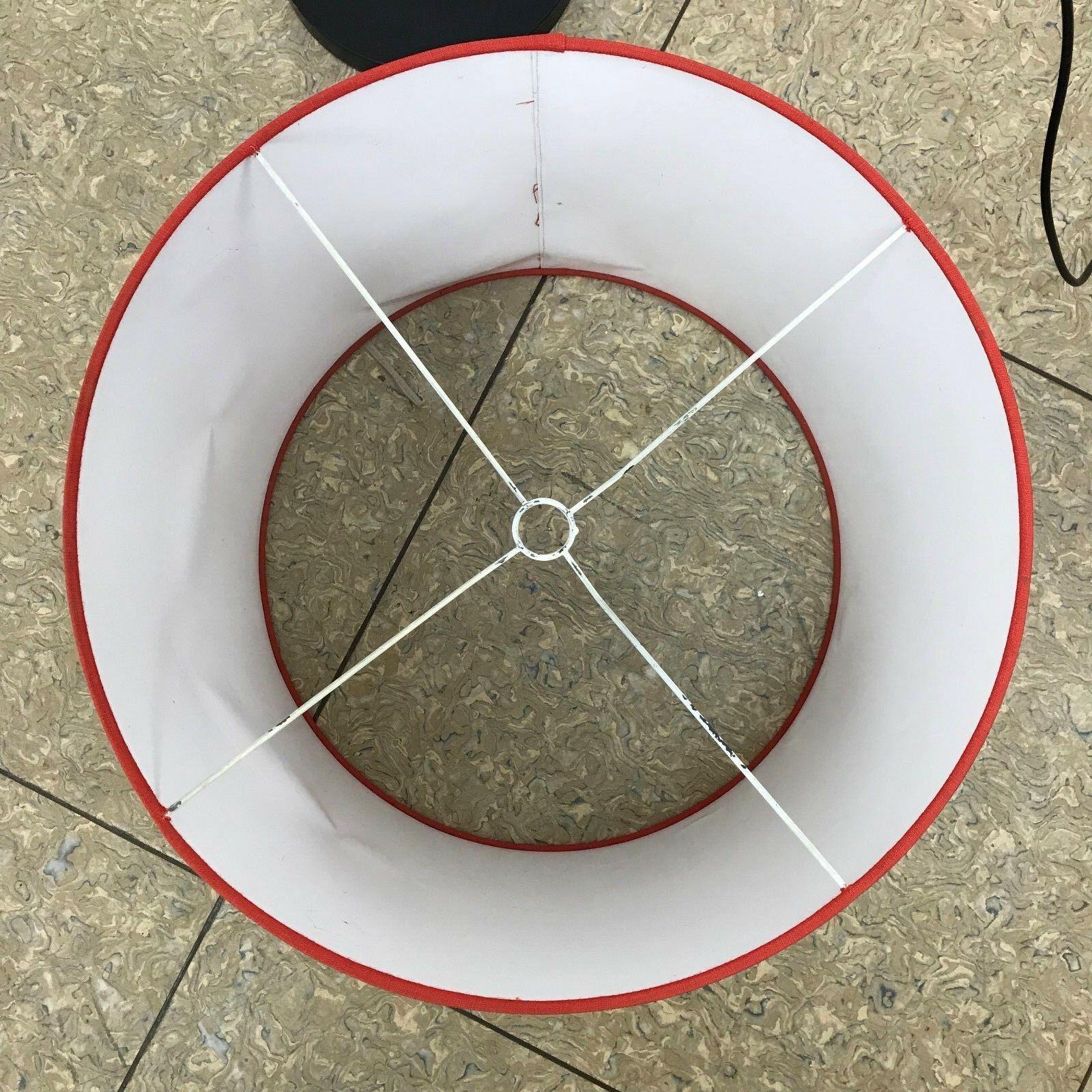 Lampadaire en métal design ère spatiale des années 60 et 70 en vente 1