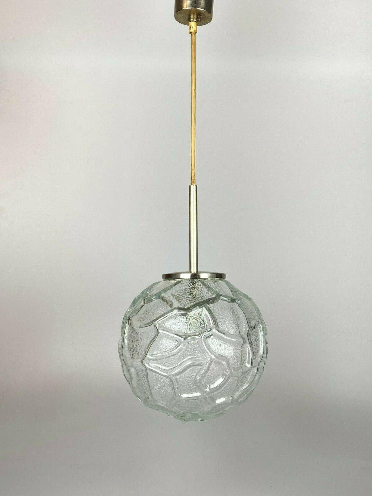 Lampada anni '60-'70 lampada a soffitto lampada a sospensione Hillebrand vetro design space age

Oggetto: lampada a sospensione

Produttore: Hillebrand

Condizioni: buone - vintage

Età: circa 1960-1970

Dimensioni:

Diametro = 22