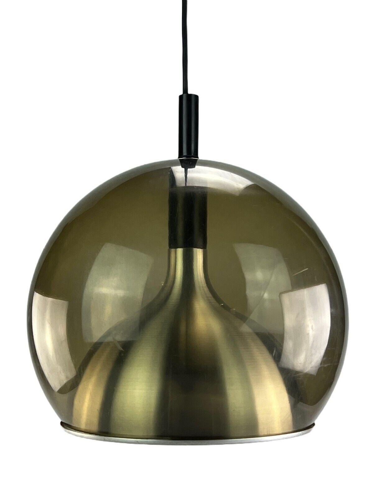 60s 70s lamp light ceiling lamp hanging lamp Temde plastic Space Age

Object: ceiling lamp

Manufacturer: Temde

Condition: Good - vintage

Age: around 1960-1970

Dimensions:

Diameter = 40cm
Height = 42cm

Other notes:

The pictures serve as part