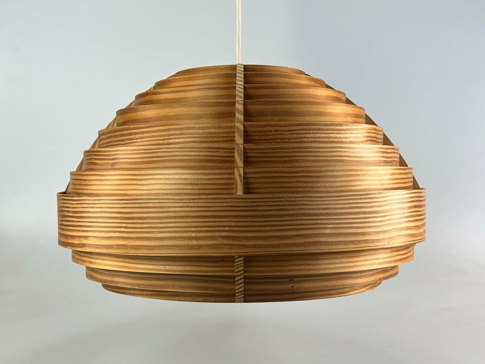 60s 70s lamp light ceiling lamp Hans Agne Jakobsson Sweden Design 60s

Object: ceiling lamp

Manufacturer: Hans Agne Jakobsson

Condition: good

Age: around 1960-1970

Dimensions:

Diameter = 44cm
Height = 21cm

Other notes:

The
