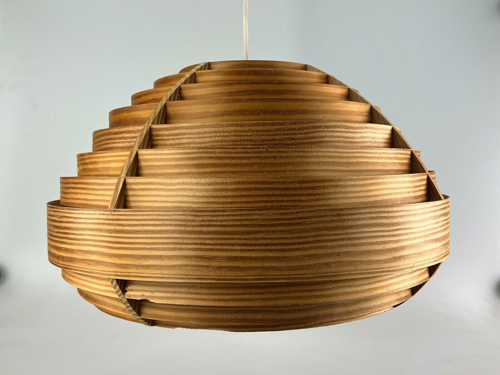 60s 70s lamp light ceiling lamp Hans Agne Jakobsson Sweden Design 60s

Object: ceiling lamp

Manufacturer: Hans Agne Jakobsson

Condition: good

Age: around 1960-1970

Dimensions:

Diameter = 44cm
Height = 21cm

Other notes:

The