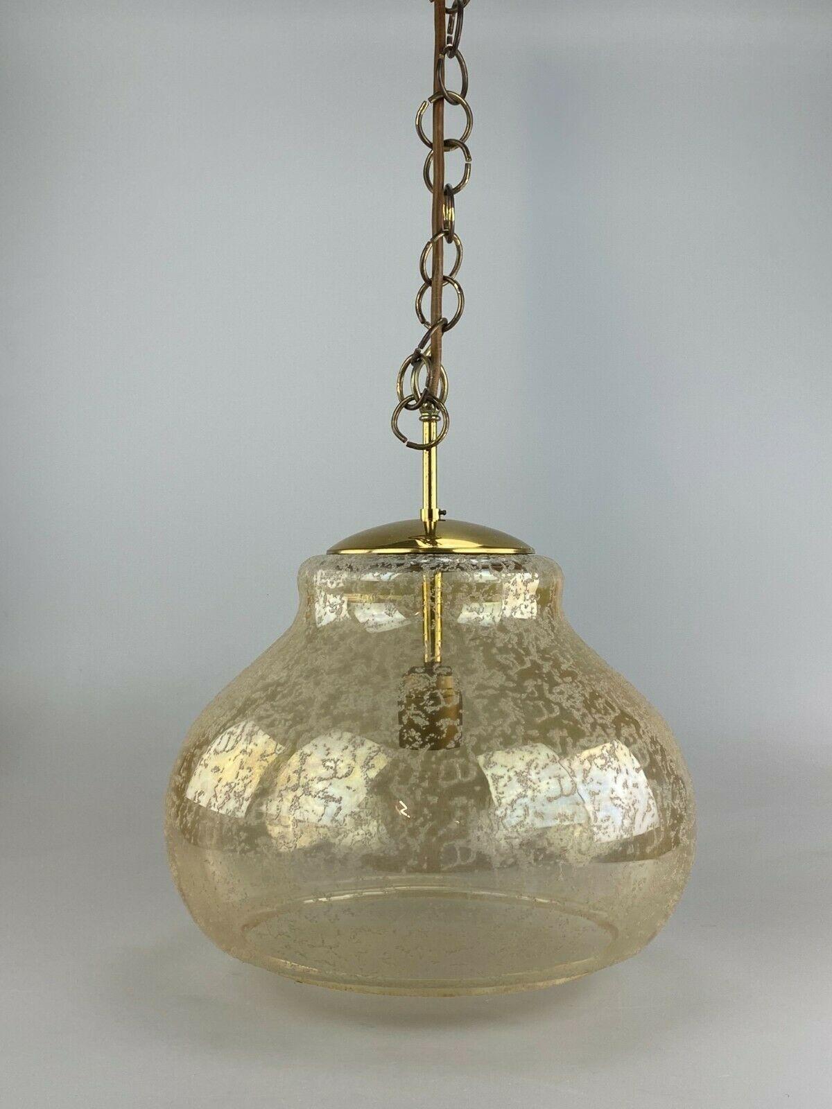 60s 70s lamp light ceiling lamp metal glass space age design 60s

Object: ceiling lamp

Manufacturer:

Condition: good

Age: around 1960-1970

Dimensions:

Diameter = 34cm
Height = 30cm

Other notes:

The pictures serve as part of