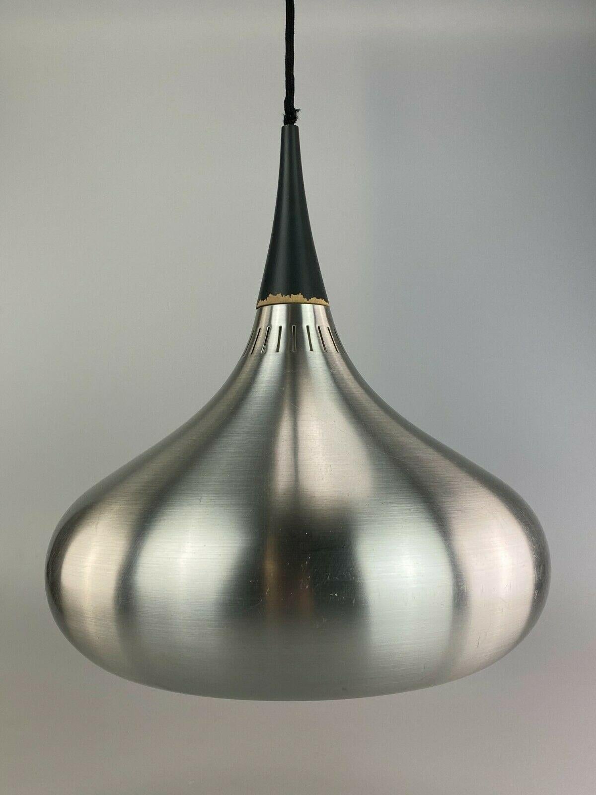 60s 70s lamp light ceiling lamp sheet metal Space Age Danish Denmark design

Object: ceiling lamp

Manufacturer: Fog & Morup

Condition: good - vintage

Age: around 1960-1970

Dimensions:

Diameter = 33cm
Height = 36cm

Other