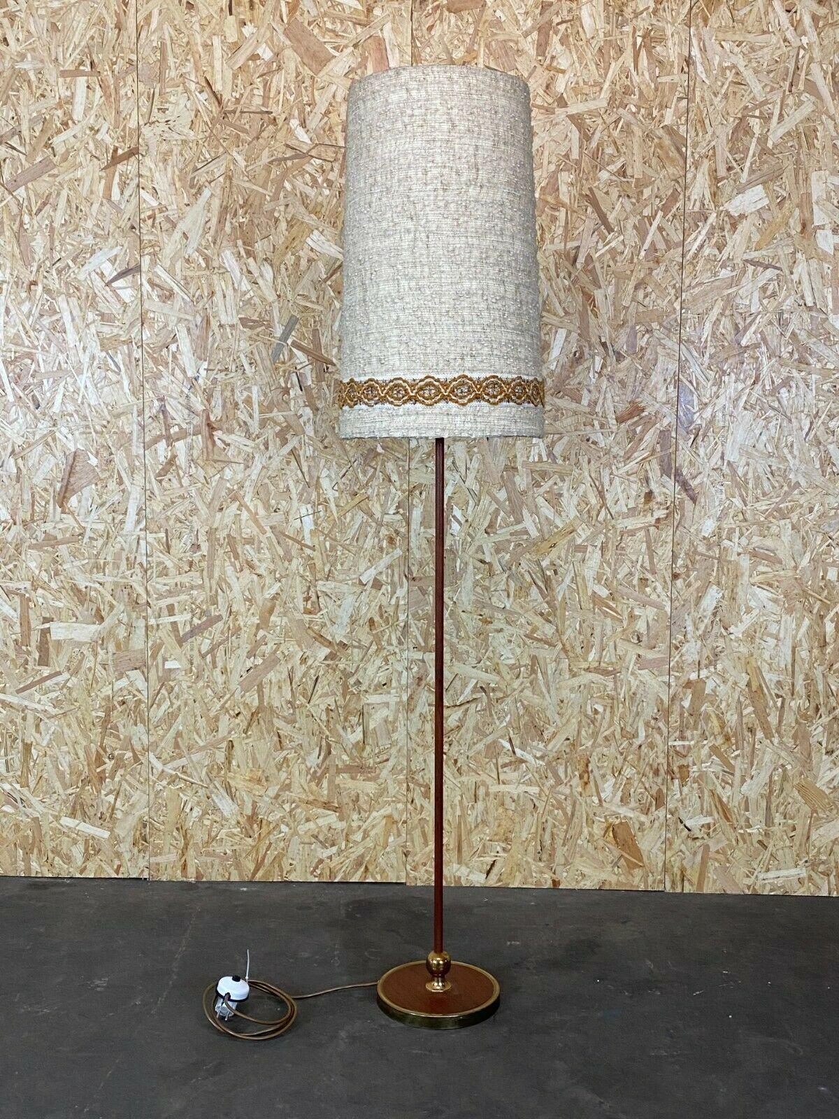 60s 70s lamp light floor lamp floor lamp teak space age design 60s 70s

Object: floor lamp

Manufacturer:

Condition: good

Age: around 1960-1970

Dimensions:

Diameter = 40cm
Height = 172cm

Other notes:

The pictures serve as part