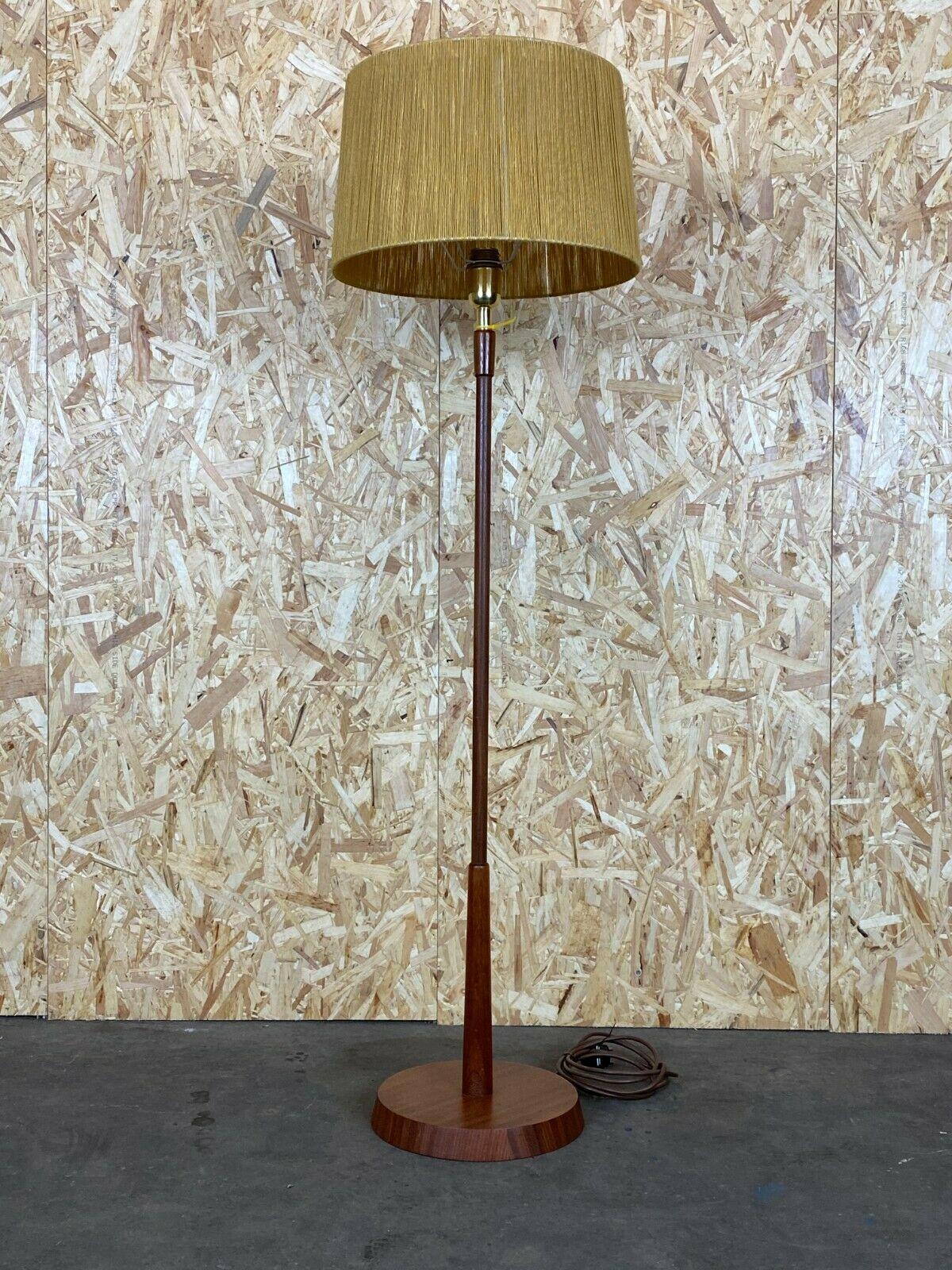 60s 70s Lamp light floor lamp Temde Teak Space Age Design.

Object: floor lamp

Manufacturer: Temde

Condition: good

Age: around 1960-1970

Dimensions:

Diameter = 40cm
Height = 135cm

Other notes:

The pictures serve as part of