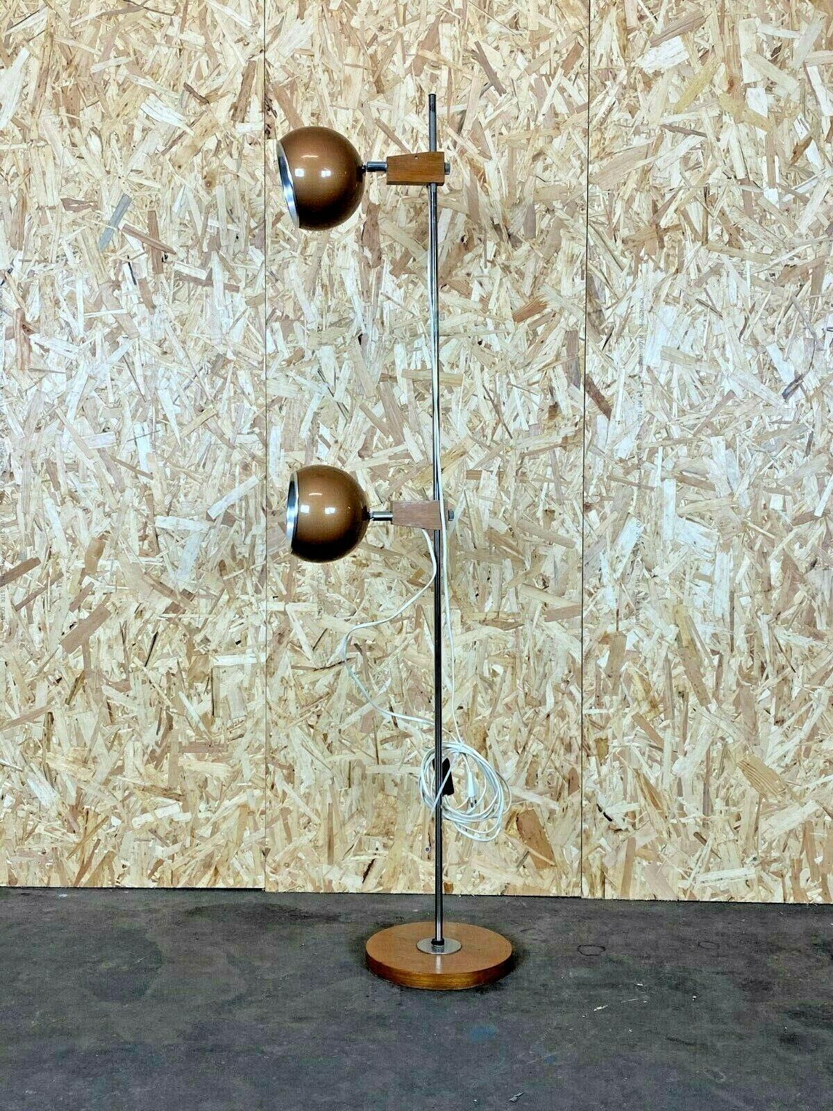 60s 70s lamp light floor lamp Temde Teak Space Age Design

Object: floor lamp

Manufacturer: Temde

Condition: good

Age: around 1960-1970

Dimensions:

Height = 146cm

Other notes:

The pictures serve as part of the