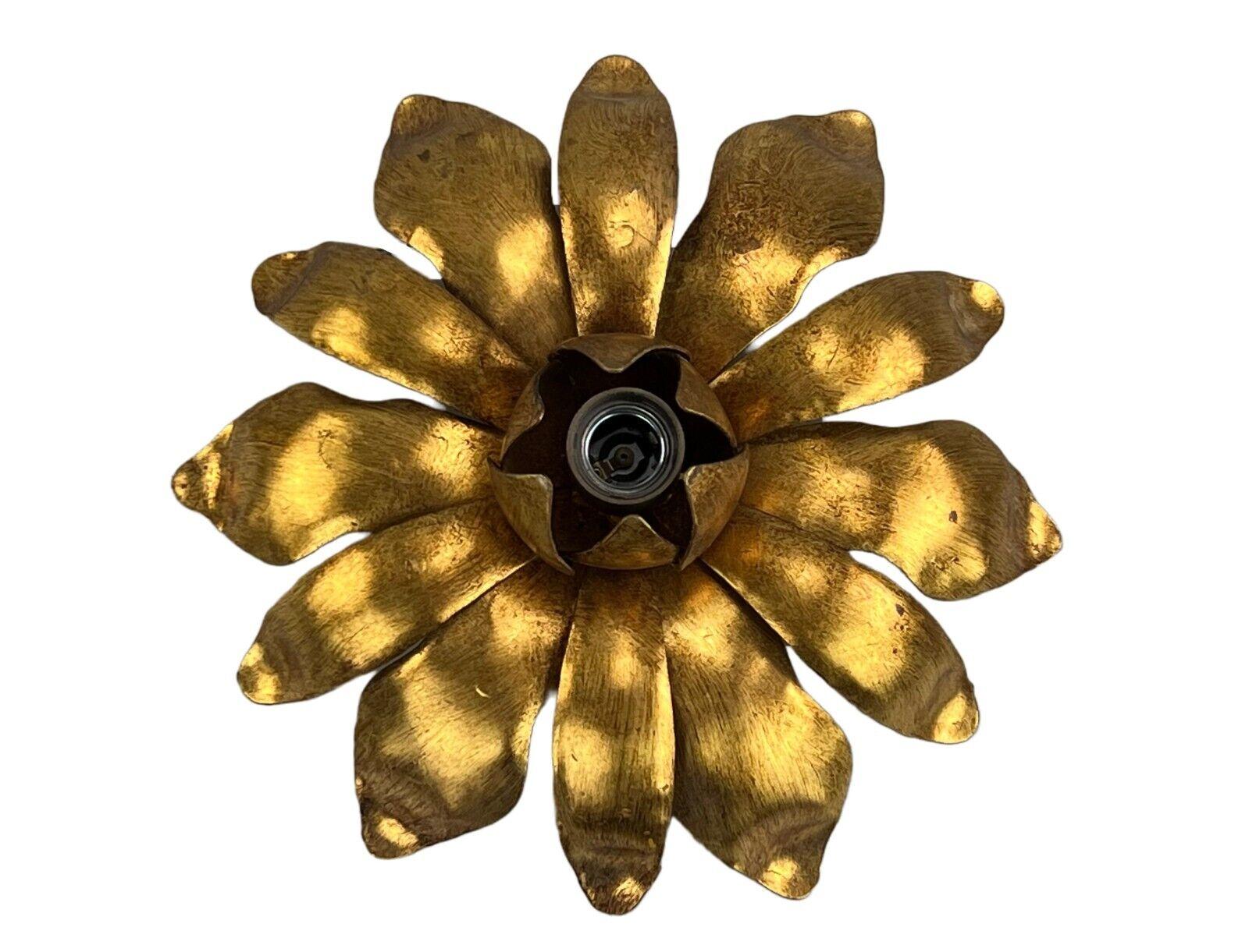 60s 70s lamp light wall lamp ceiling lamp Hans Möller brass design

Object: wall lamp

Manufacturer: Hans Moller

Condition: good

Age: around 1960-1970

Dimensions:

Diameter = 33cm
Height = 11cm

Other notes:

E27 socket

The