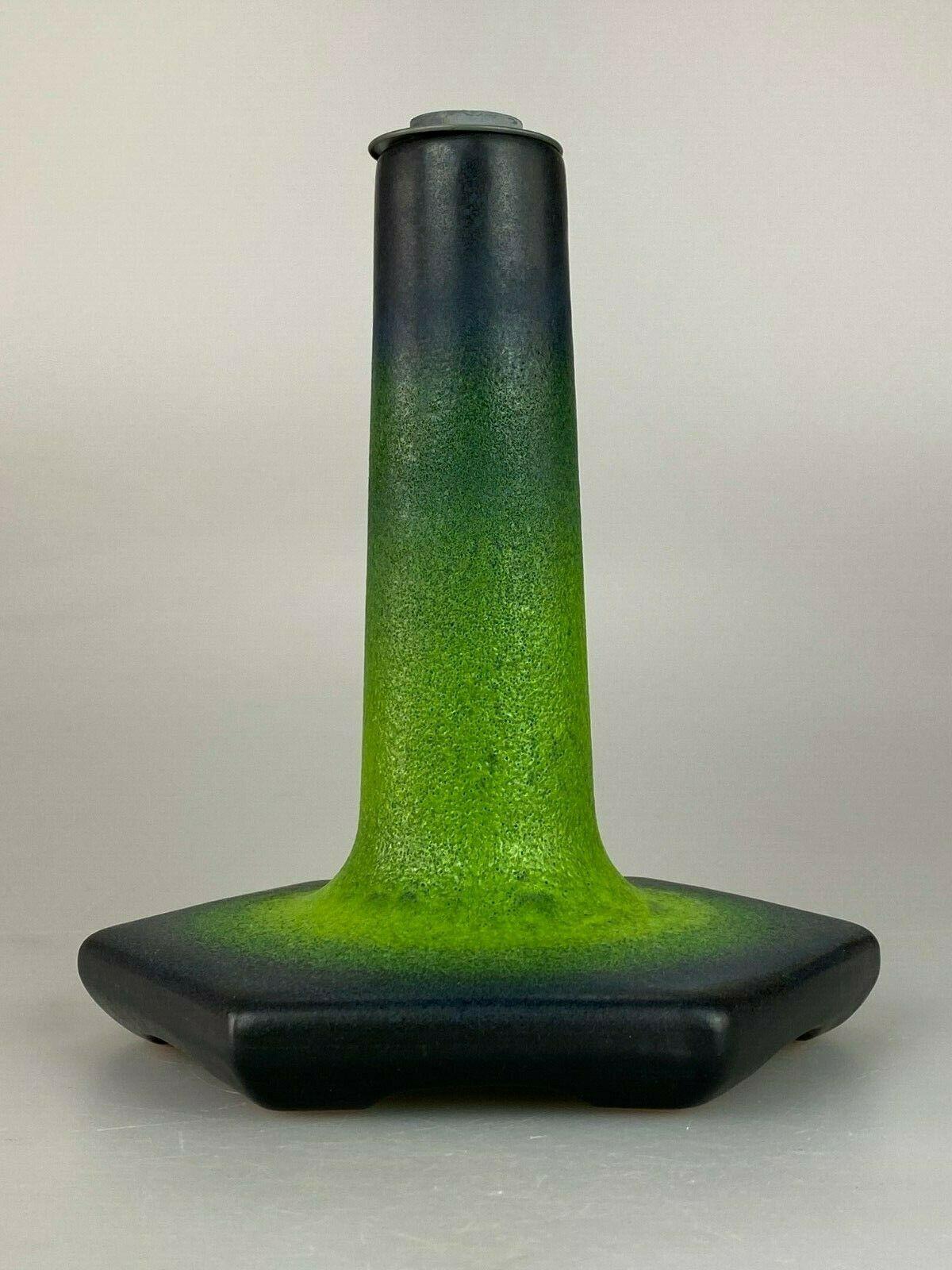 60s 70s lamp light wall lamp ceramic mid century space age 60s 70s

Object: wall lamp

Manufacturer:

Condition: good

Age: around 1960-1970

Dimensions:

Diameter = 18.5cm
Height = 20cm

Other notes:

The pictures serve as part of