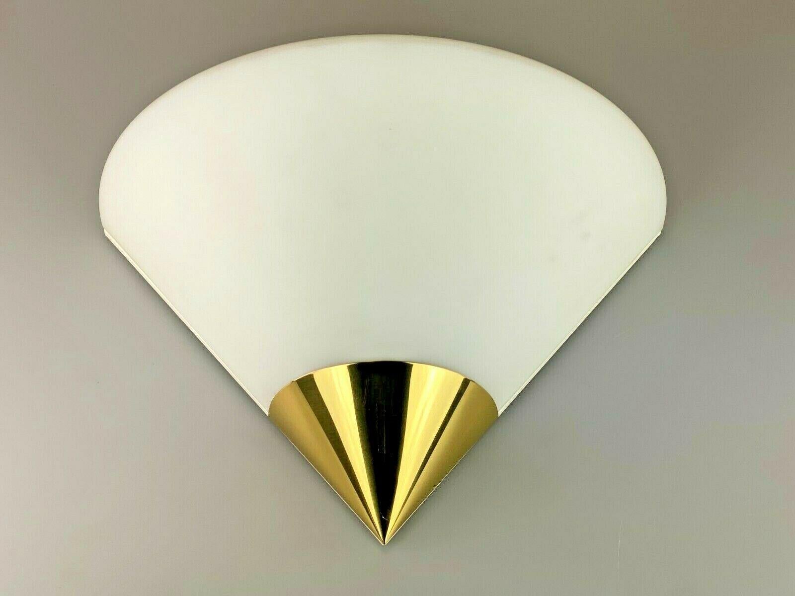 60s 70s lamp light wall lamp Limburg Plafoniere Space Age Design 60s

Object: wall lamp

Manufacturer: Glashütte Limburg

Condition: good - vintage

Age: around 1960-1970

Dimensions:

45cm x 28cm x 23cm

Other notes:

The pictures