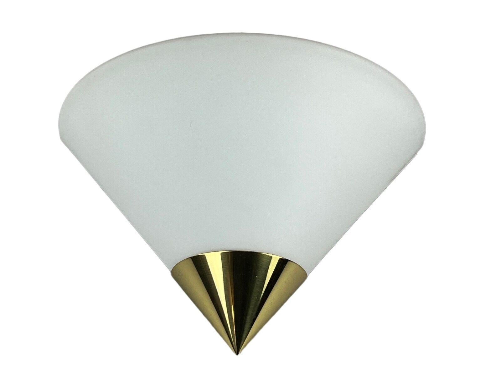 60s 70s lamp light wall lamp wall light Limburg Space Age Design

Object: wall lamp

Manufacturer: Glashütte Limburg

Condition: good

Age: around 1960-1970

Dimensions:

Height = 18cm
Width = 29cm
Depth = 15.5cm

Other notes:

E27 socket

The