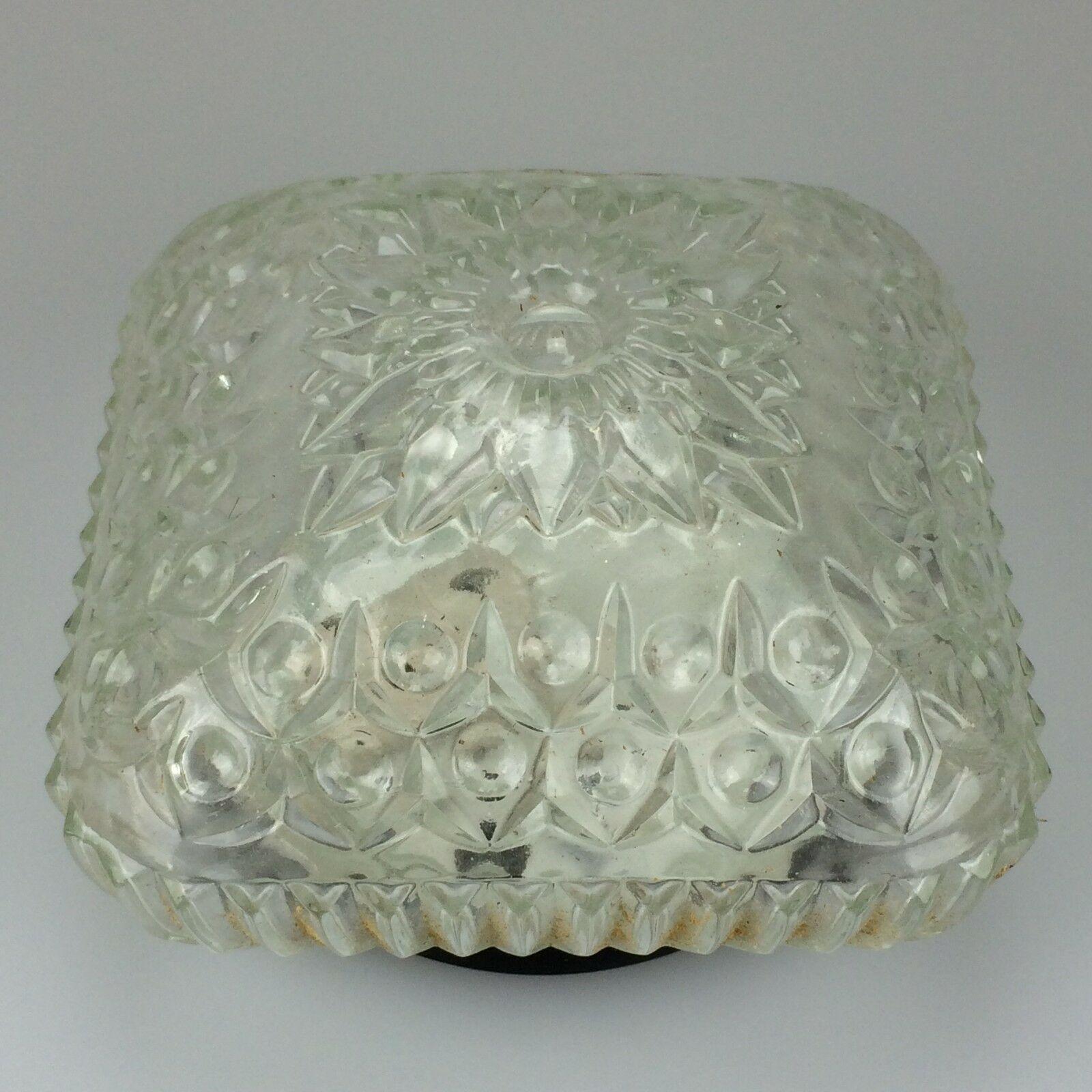 60s 70s Lampe Luminaire Plafoniere Flush Mount Glass Space Age Design

Objet : plafoniere

Fabricant :

État : bon

Âge : environ 1960-1970

Dimensions :

18cm x 18cm x 12cm

Autres notes :

Les photos font partie de la description !

Veuillez
