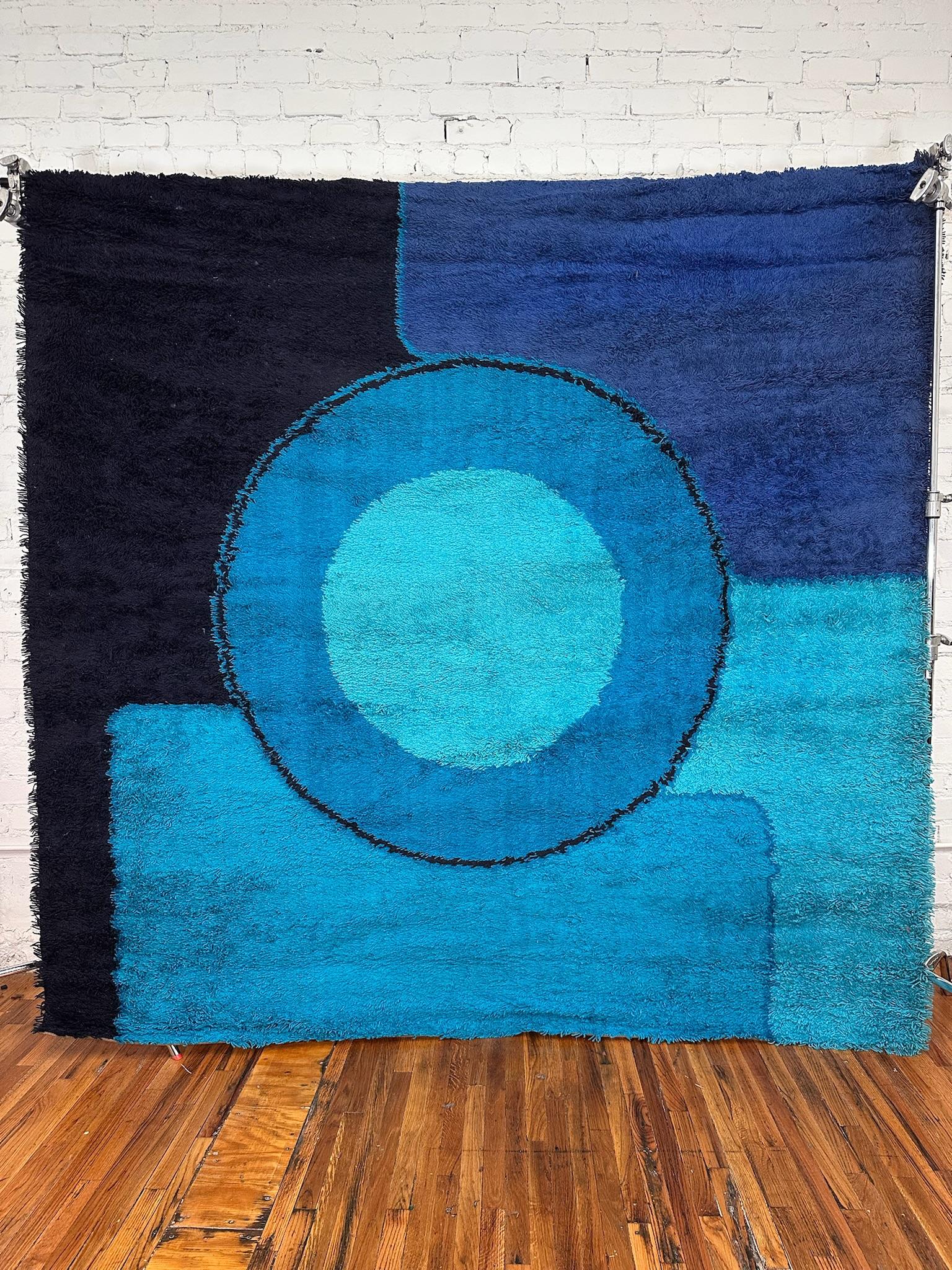 ¡De una colección loca que estuvo guardada durante décadas!
¡Alfombras vintage de los años 60/70 NUEVAS SIN UTILIZAR!

Alfombra Rya Círculos Azul Marino Teal

¡¡¡100% Auténtico!!!



Estado: Nuevo sin etiquetas, estado vintage sin usar, ¡nunca