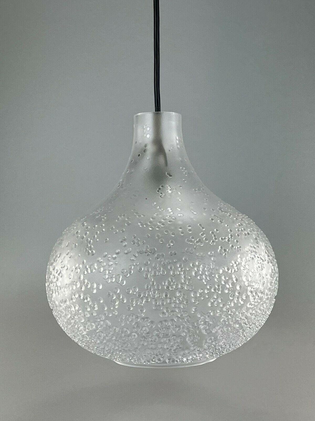 60s 70s Peill & Putzler hanging lamp ceiling lamp glass space design 60s 70s

Object: lamp

Manufacturer: Peill & Putzler

Condition: good

Age: around 1960-1970

Dimensions:

Diameter = 30cm
Height = 30cm

Other notes:

The