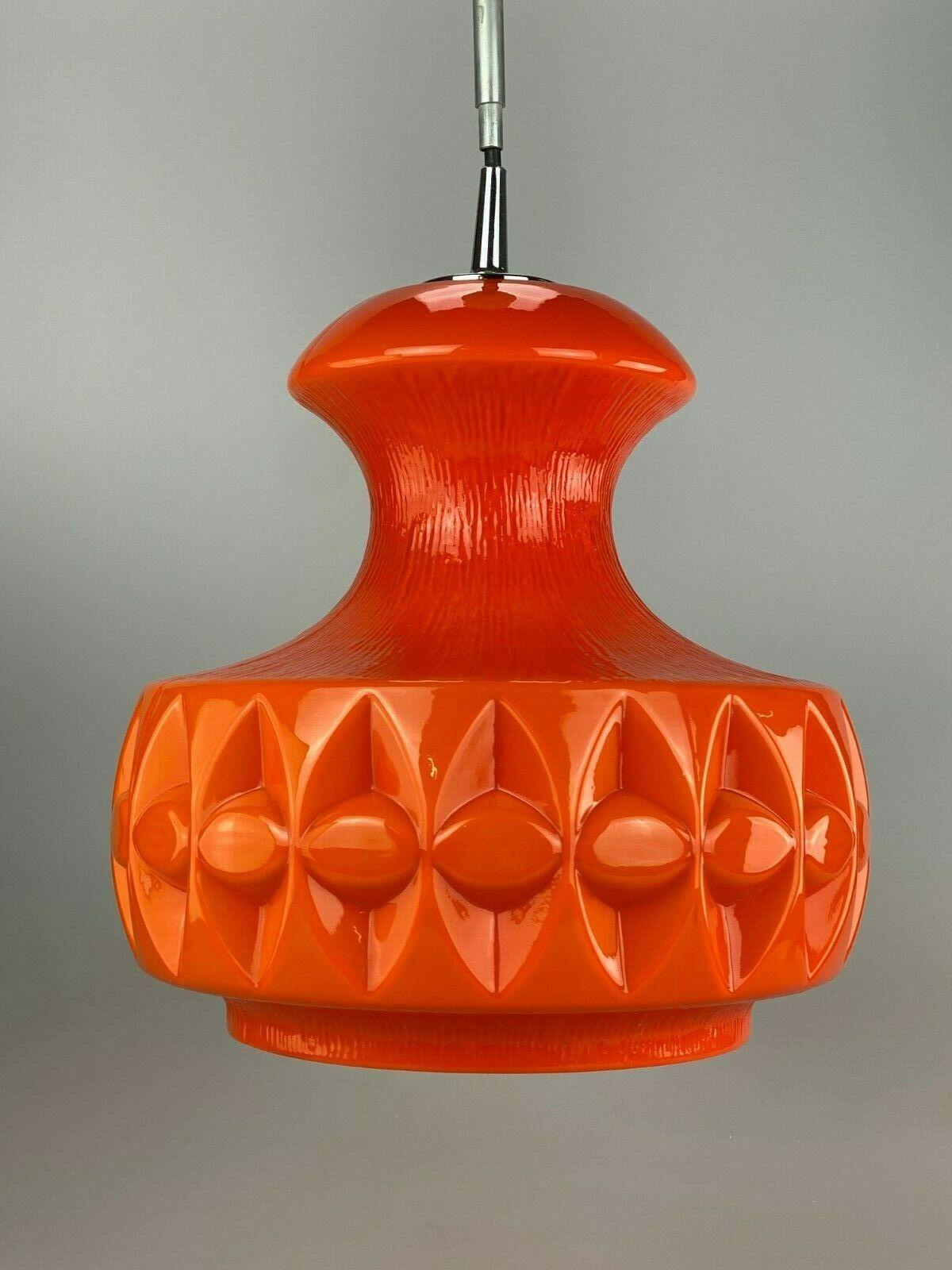 60s 70s Peill & Putzler hanging lamp ceiling lamp glass space design lamp

Object: lamp

Manufacturer: Peill & Putzler

Condition: good

Age: around 1960-1970

Dimensions:

Diameter = 30cm
Height = 50cm

Other notes:

The pictures
