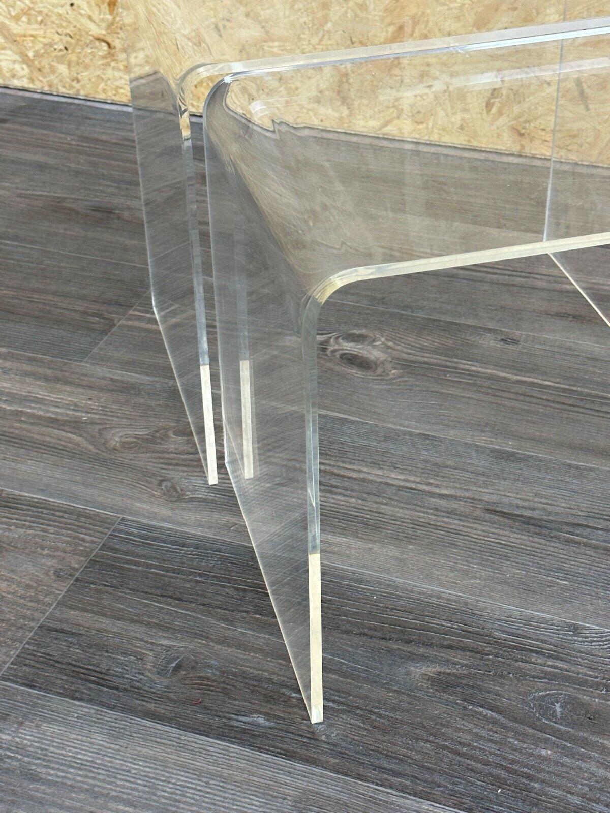 60s 70s Tables d'appoint Tables gigognes Acrylique Plastique Space Age Design en vente 2