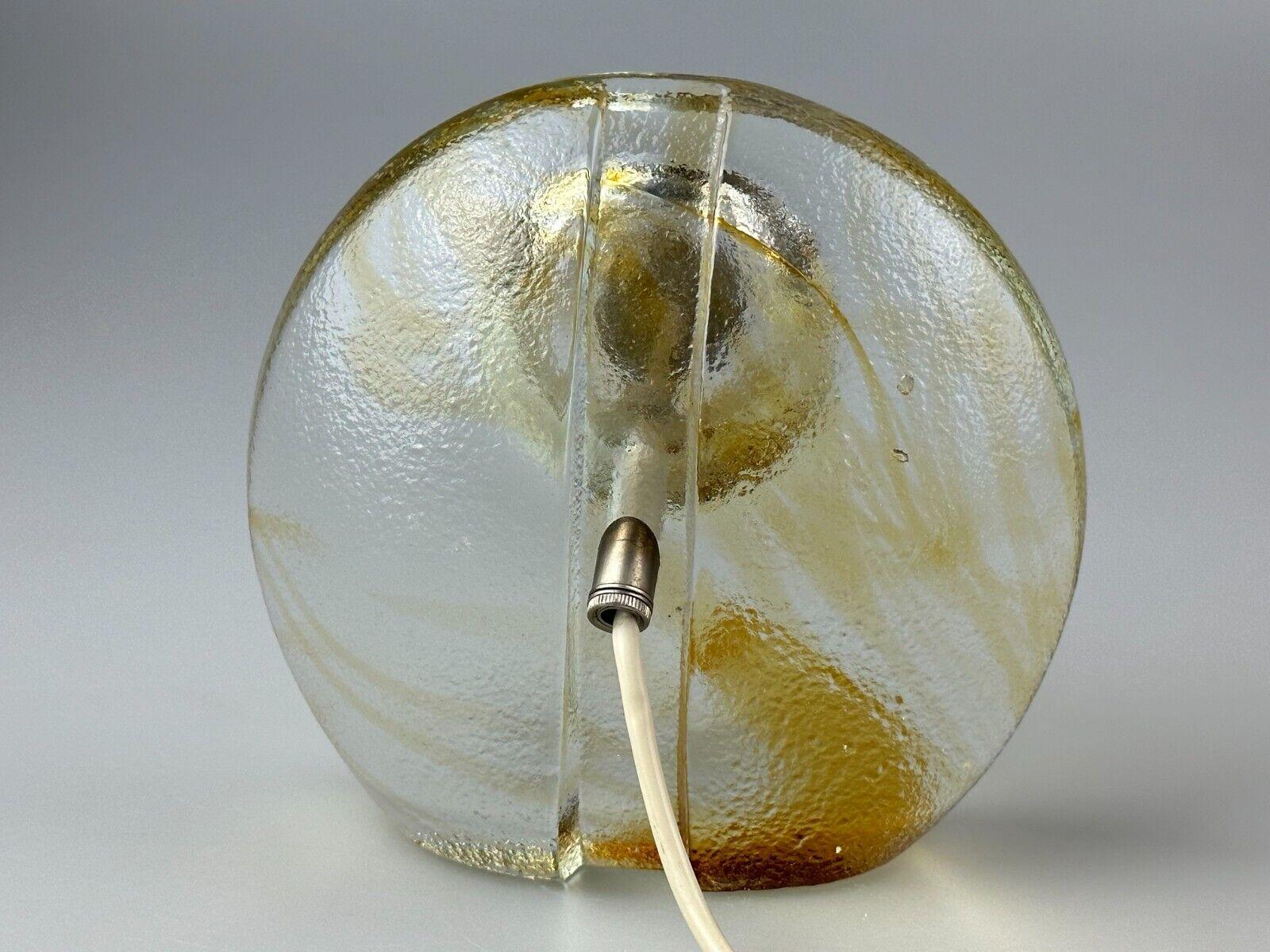 Lampe de table 60s 70s Murano glass brass color inclusions space age design en vente 4