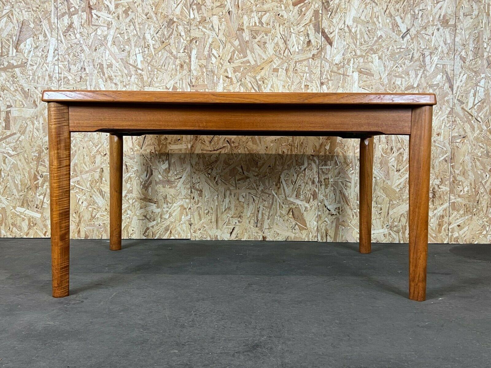 60s 70s Teak Coffee Table Danish Modern Design Denmark 60s In Good Condition For Sale In Neuenkirchen, NI