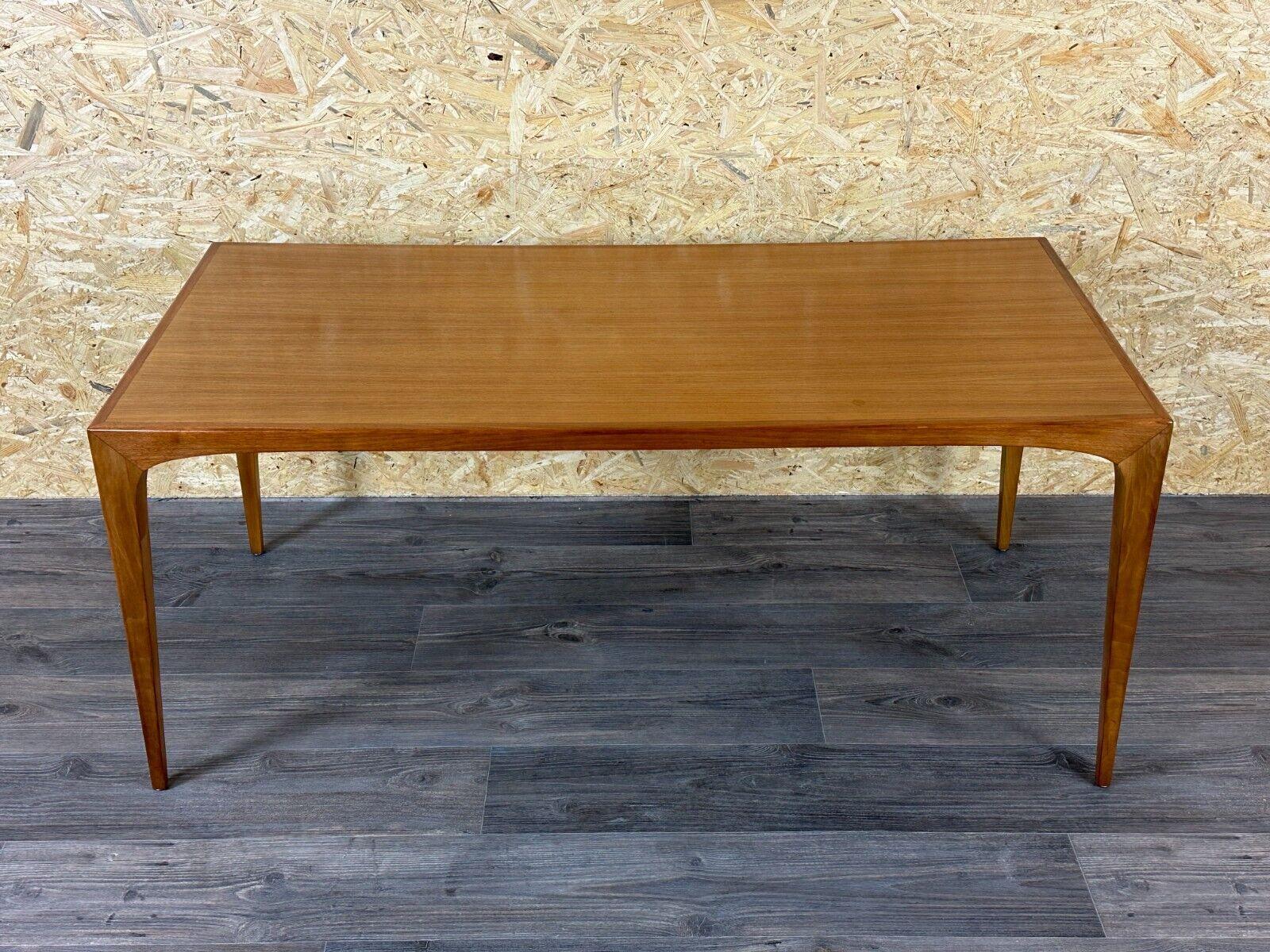 60s 70s teak coffee table side table Danish Modern Design Denmark In Good Condition For Sale In Neuenkirchen, NI