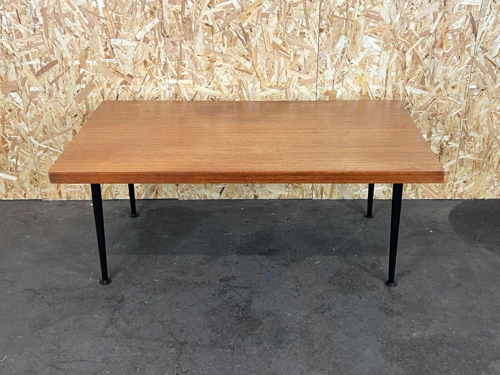 Allemand 60s 70s teck table basse table d'appoint Ilse Möbel Danish Modern Design en vente