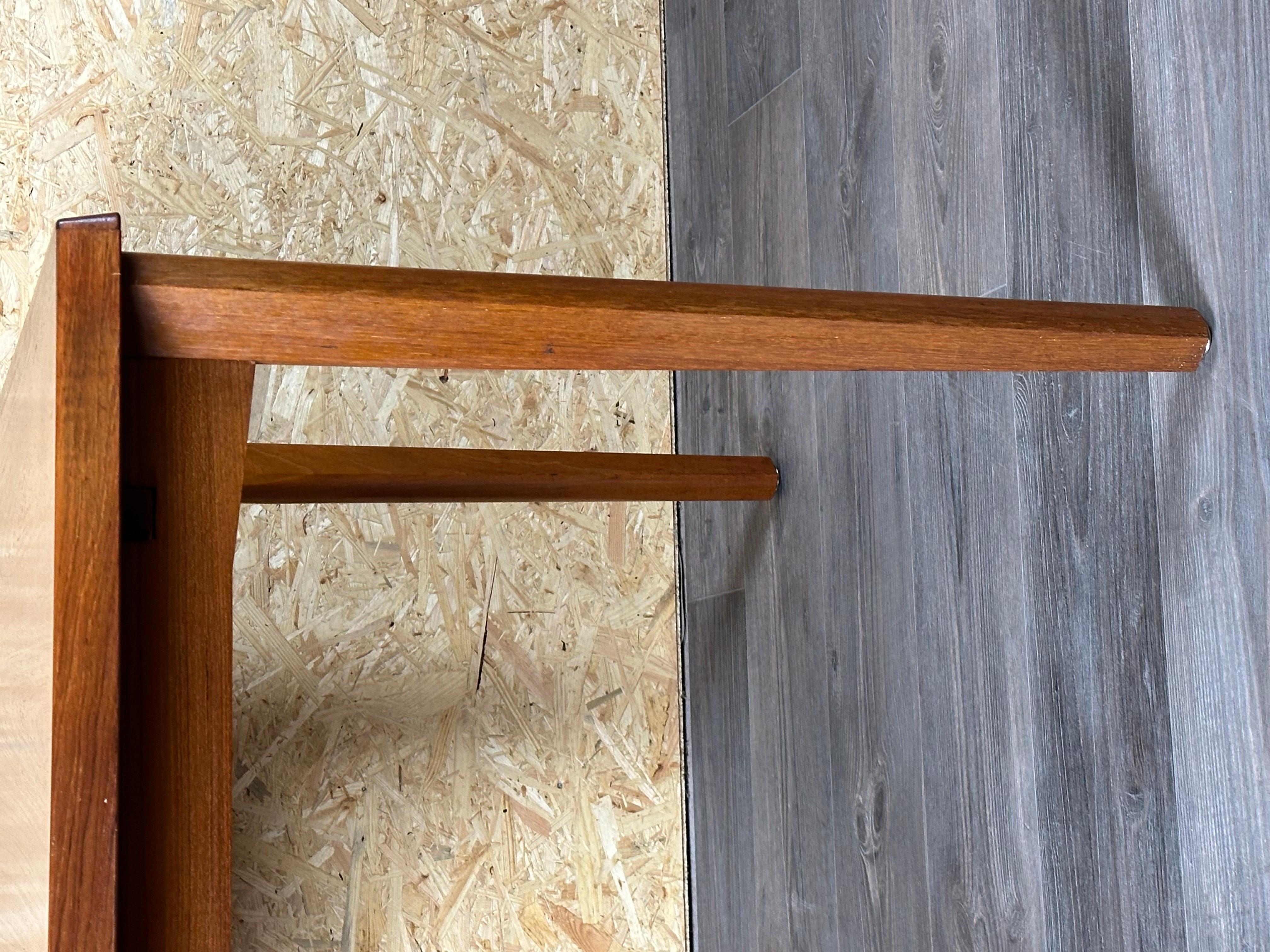 60s 70s teak dining table by Burchardt-Nielsen Made in Denmark For Sale 6
