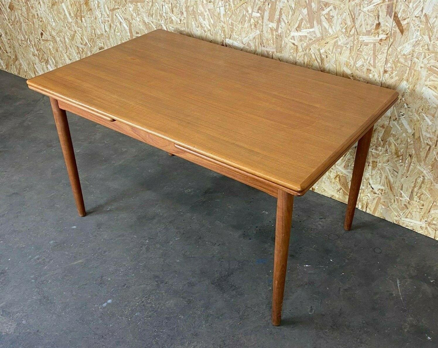 60s 70s teak dining table Dining Table Danish Modern Design Denmark 60s 70s

Object: dining table / dining table

Manufacturer:

Condition: good - vintage

Age: around 1960-1970

Dimensions:

(+ 2x 52cm) 134.5cm x 85cm x 75cm

Other