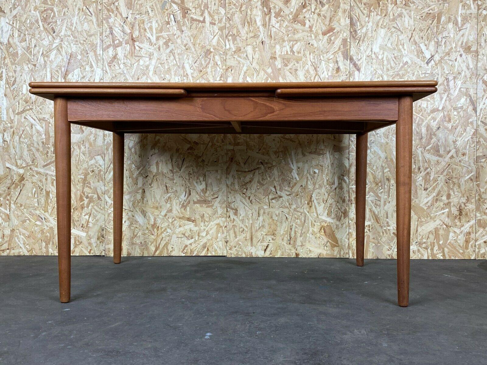 60s 70s Teak Dining Table Dining Table Danish Modern Design Denmark In Good Condition For Sale In Neuenkirchen, NI