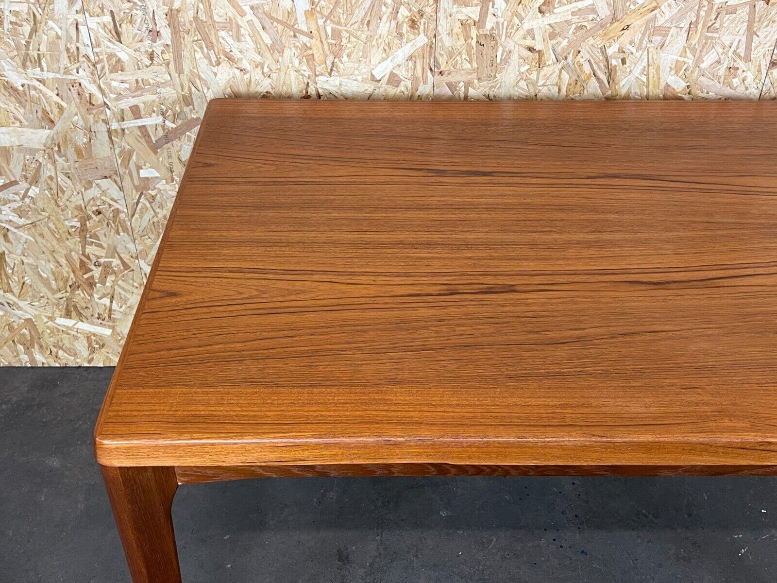 Table de salle à manger en teck Table de salle à manger Henning Kjaernulf Design danois, années 1960-1970 en vente 5
