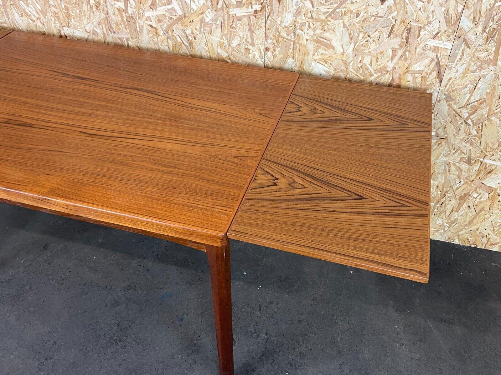 Table de salle à manger en teck Table de salle à manger Henning Kjaernulf Design danois, années 1960-1970 en vente 10