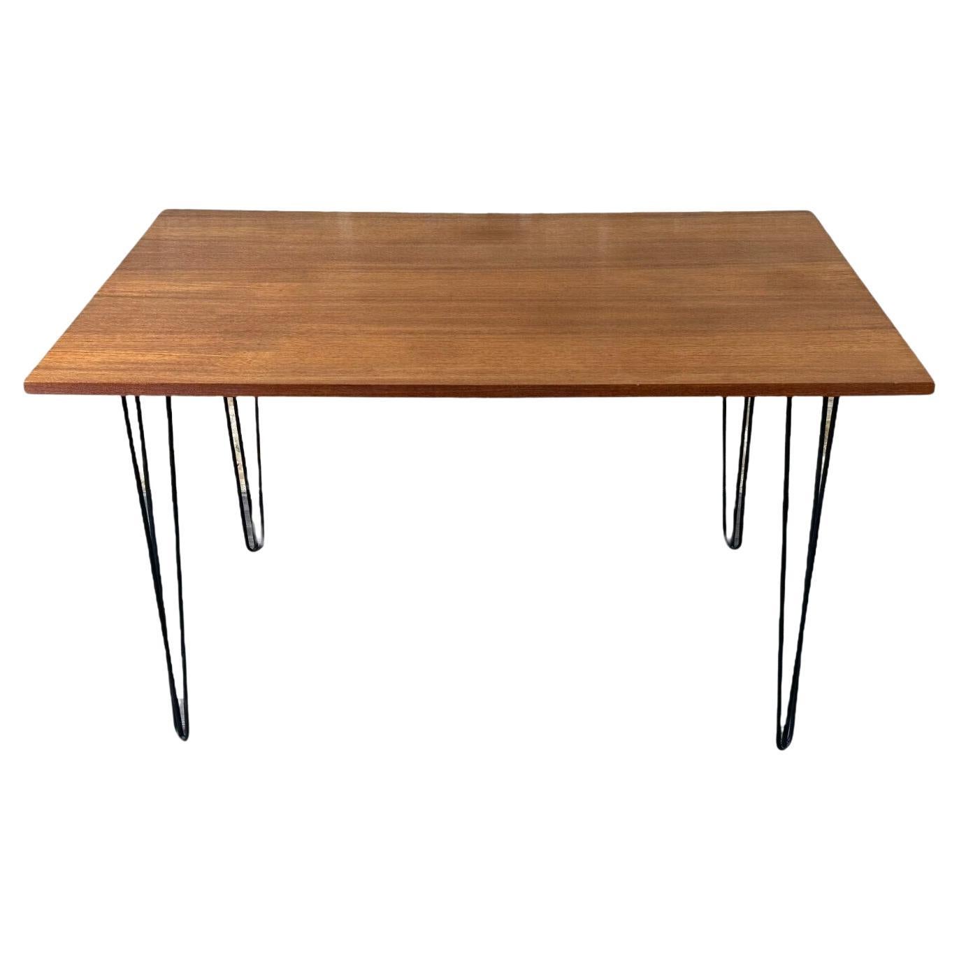 60s 70s Teak & Metal Dining Table Table à manger Danish Modern Design Danemark en vente