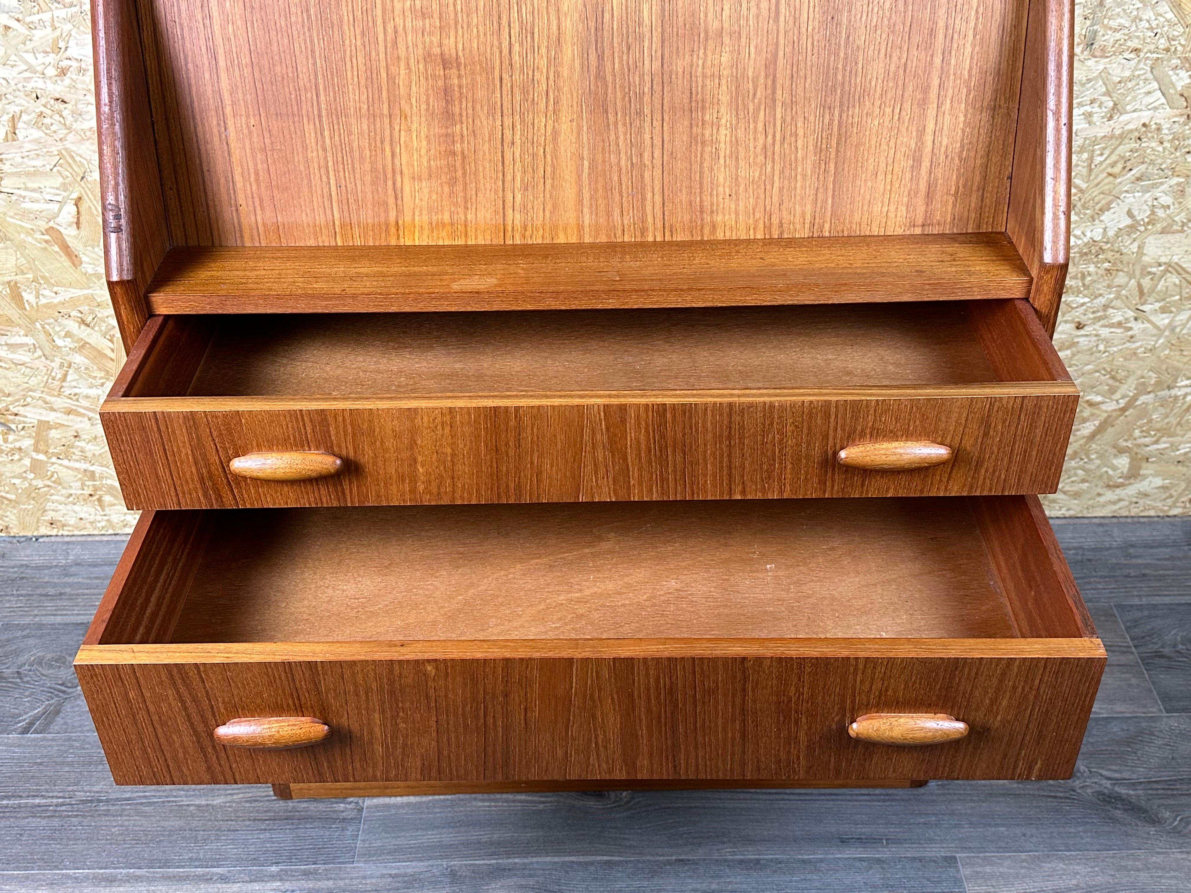 60s 70s teck secrétaire commode Danish Modern by Dyrlund Denmark en vente 10