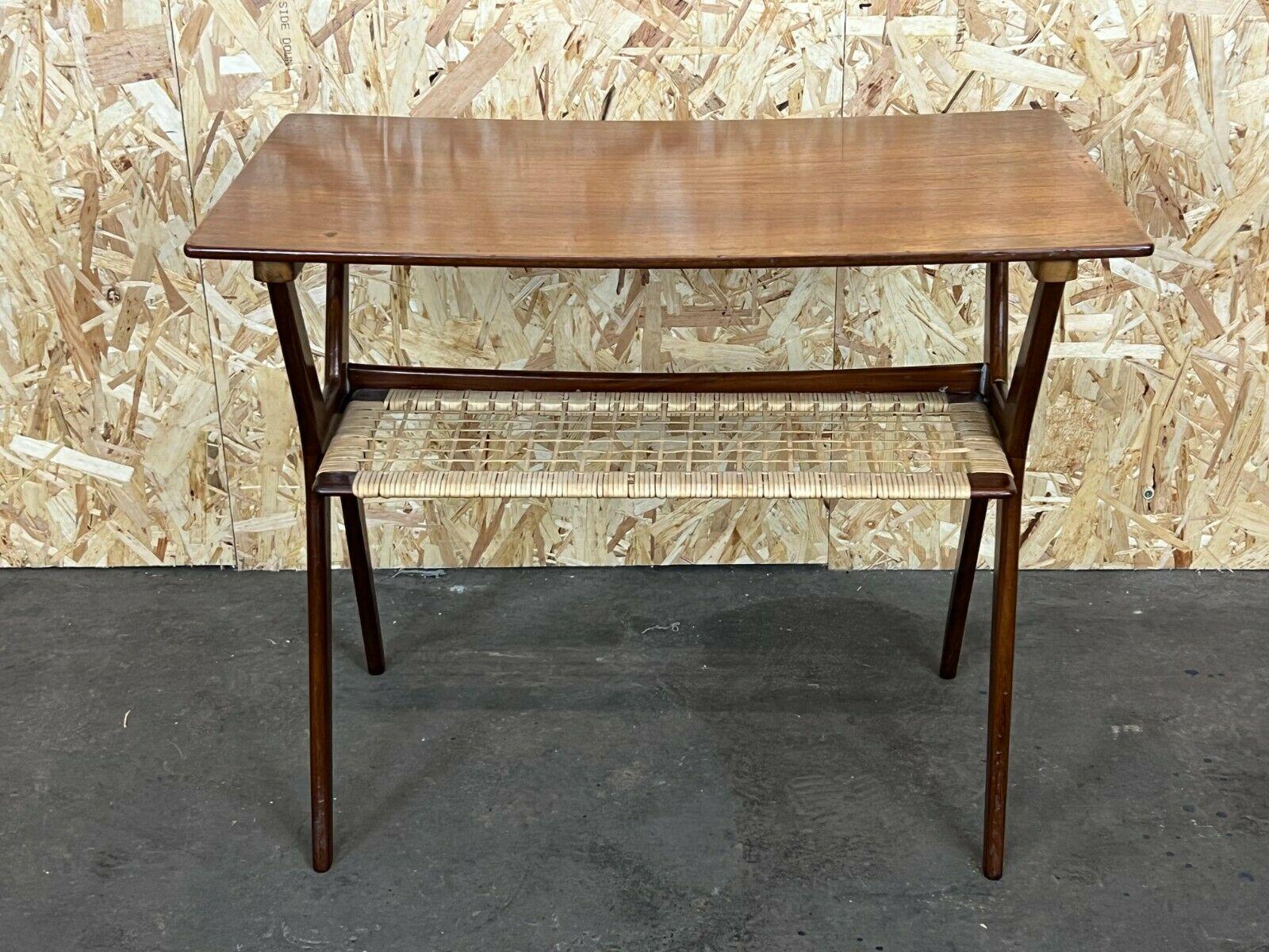 60s 70s teak side table side table Danish Modern Design 60s 70s

Object: side table

Manufacturer:

Condition: good - vintage

Age: around 1960-1970

Dimensions:

66cm x 38cm x 53cm

Other notes:

The pictures serve as part of the