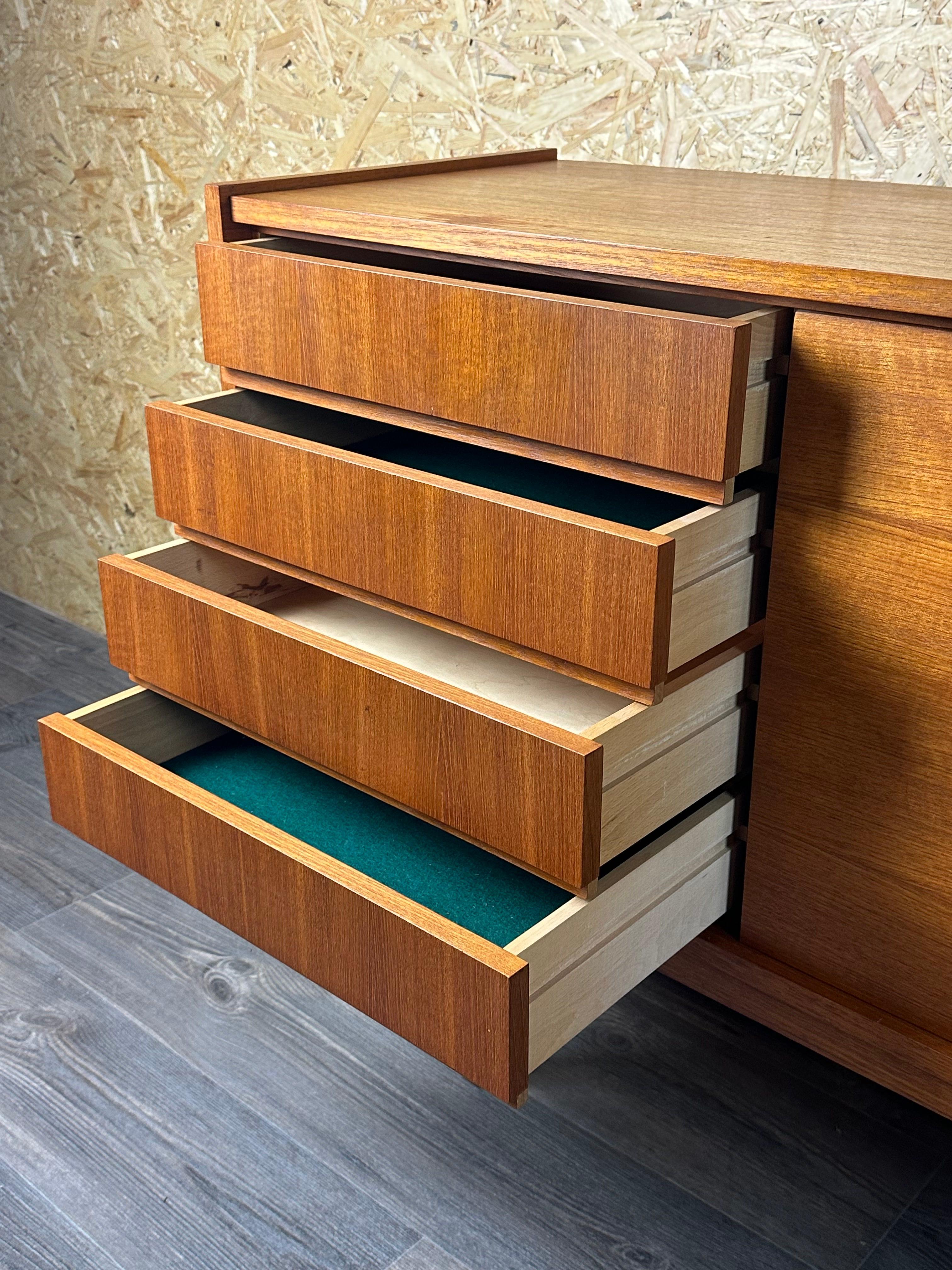 60s 70s Aparador de Teca Armario Credenza Diseño Moderno Danés Dinamarca 70s en venta 9