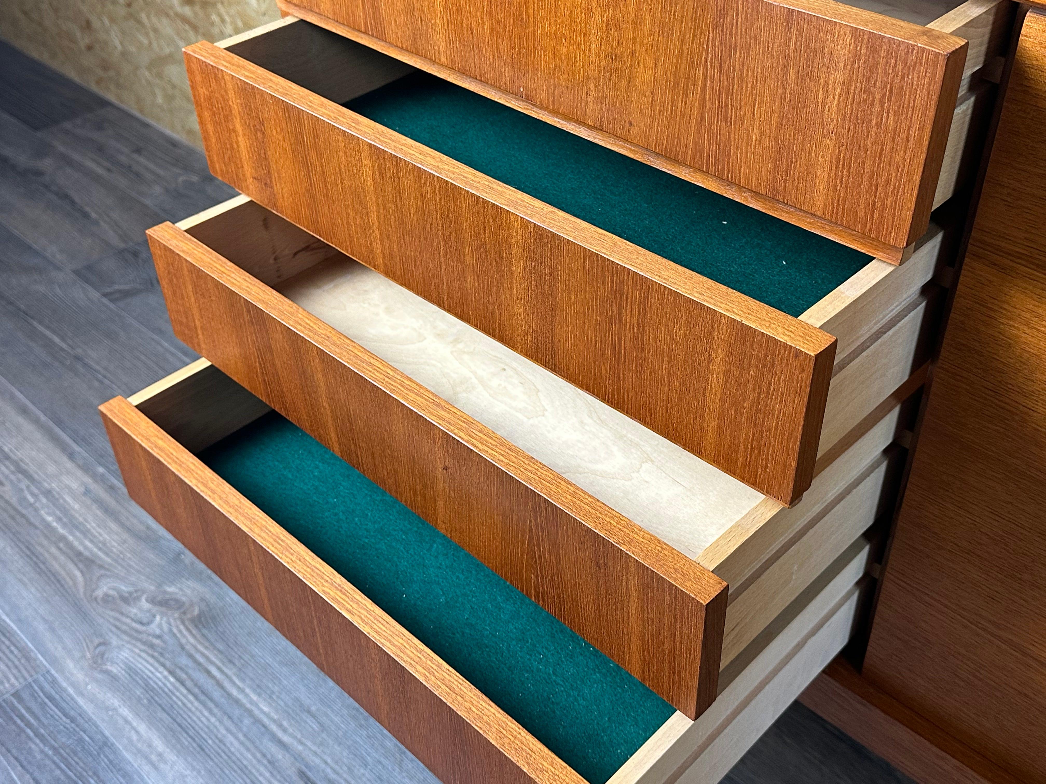 60s 70s Aparador de Teca Armario Credenza Diseño Moderno Danés Dinamarca 70s en venta 11