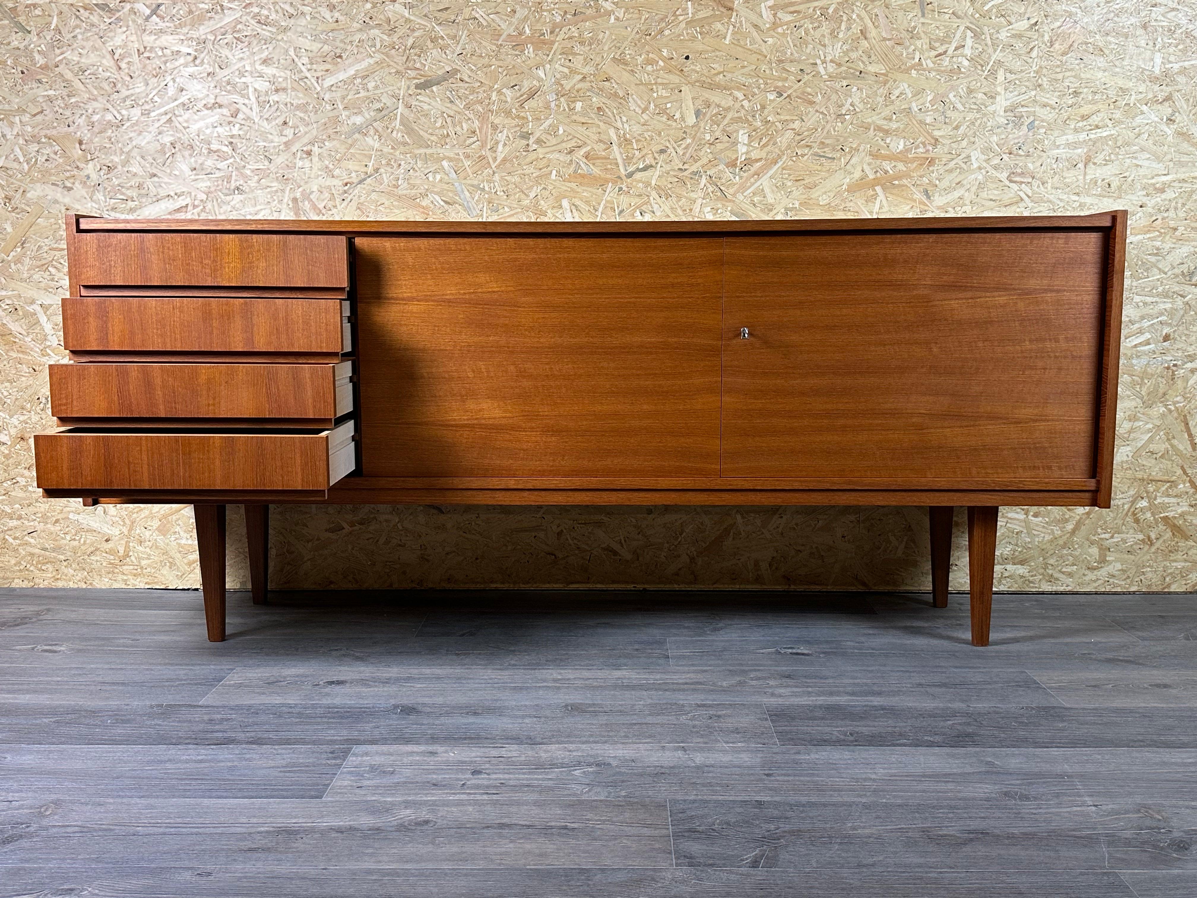 60s 70s Aparador de Teca Armario Credenza Diseño Moderno Danés Dinamarca 70s en venta 12