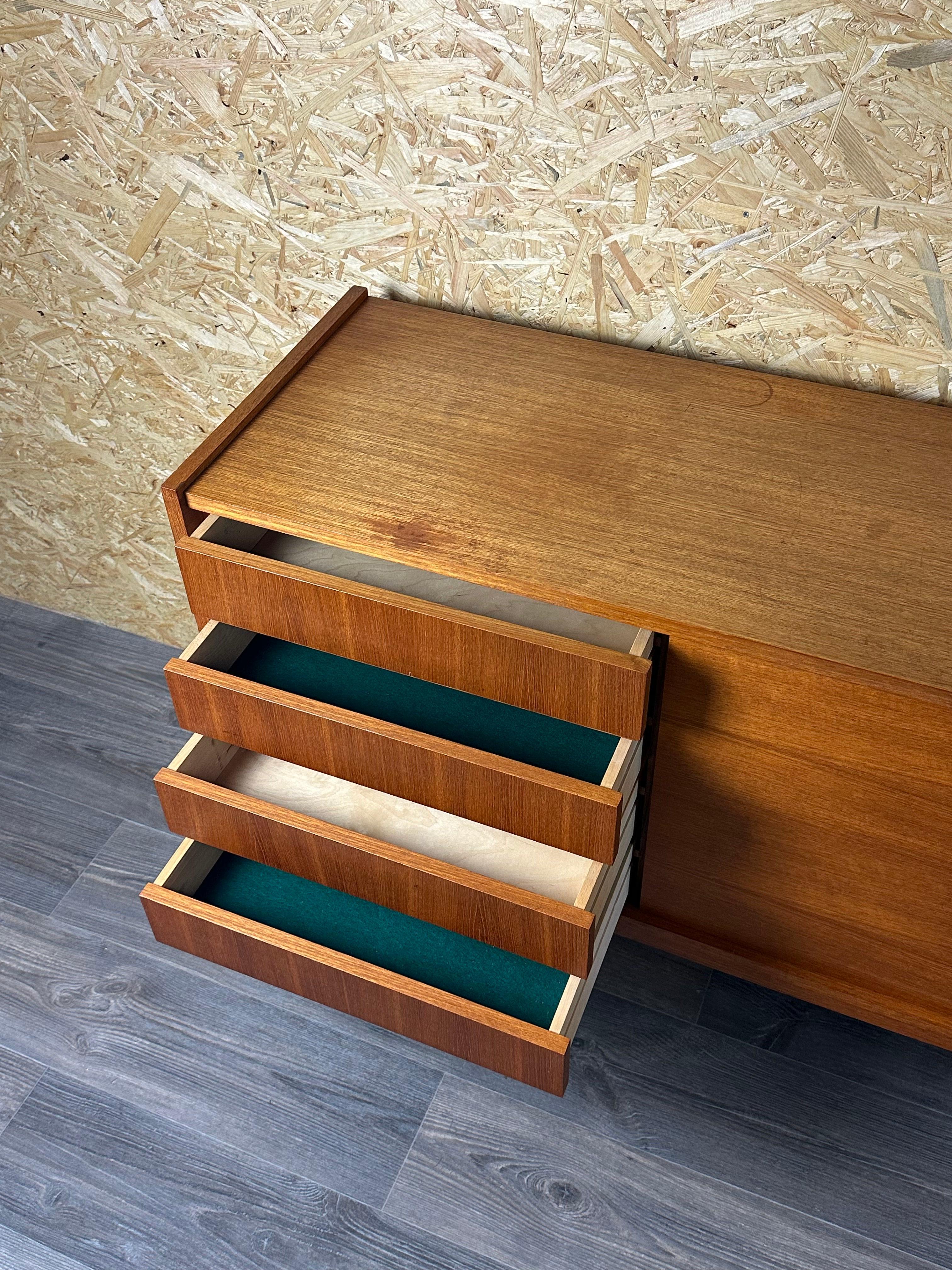 60s 70s Aparador de Teca Armario Credenza Diseño Moderno Danés Dinamarca 70s en venta 13