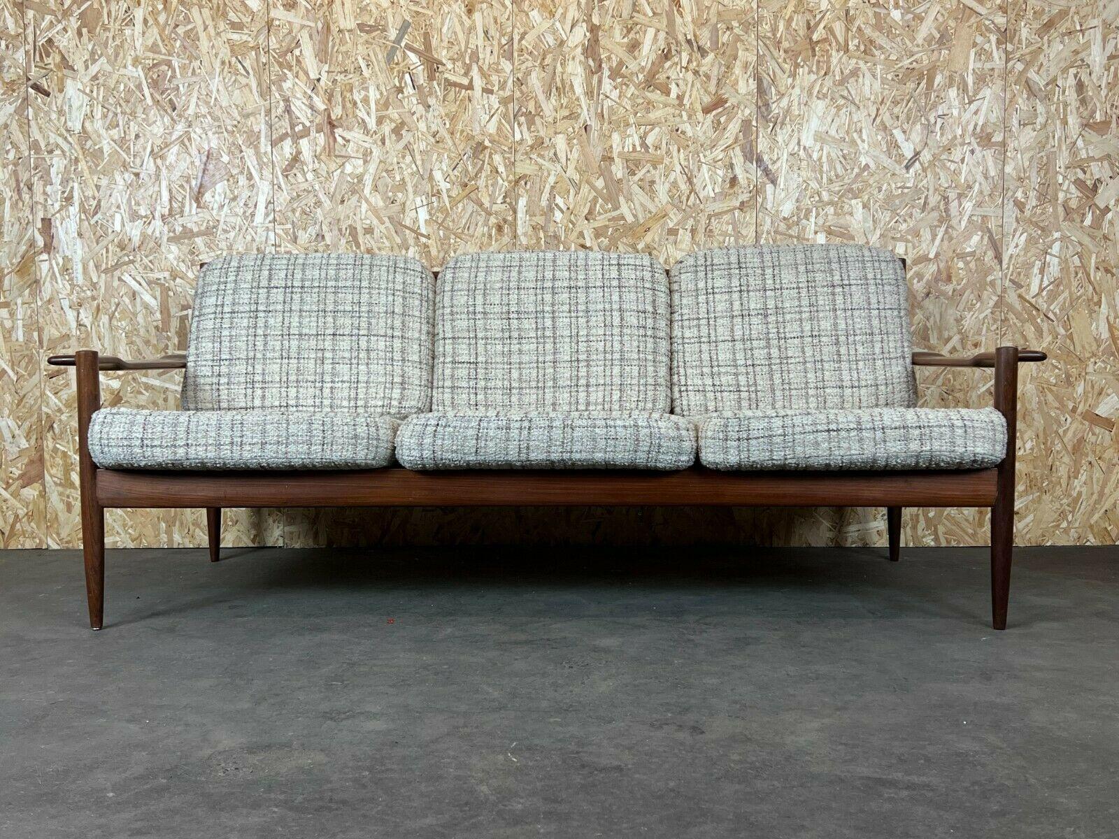 60s 70s teak sofa 3 seater couch seating set Danish Modern Design Denmark

Object: sofa

Manufacturer:

Condition: good - vintage

Age: around 1960-1970

Dimensions:

184.5cm x 79cm x 77cm
Seat height = 42cm

Other notes:

The