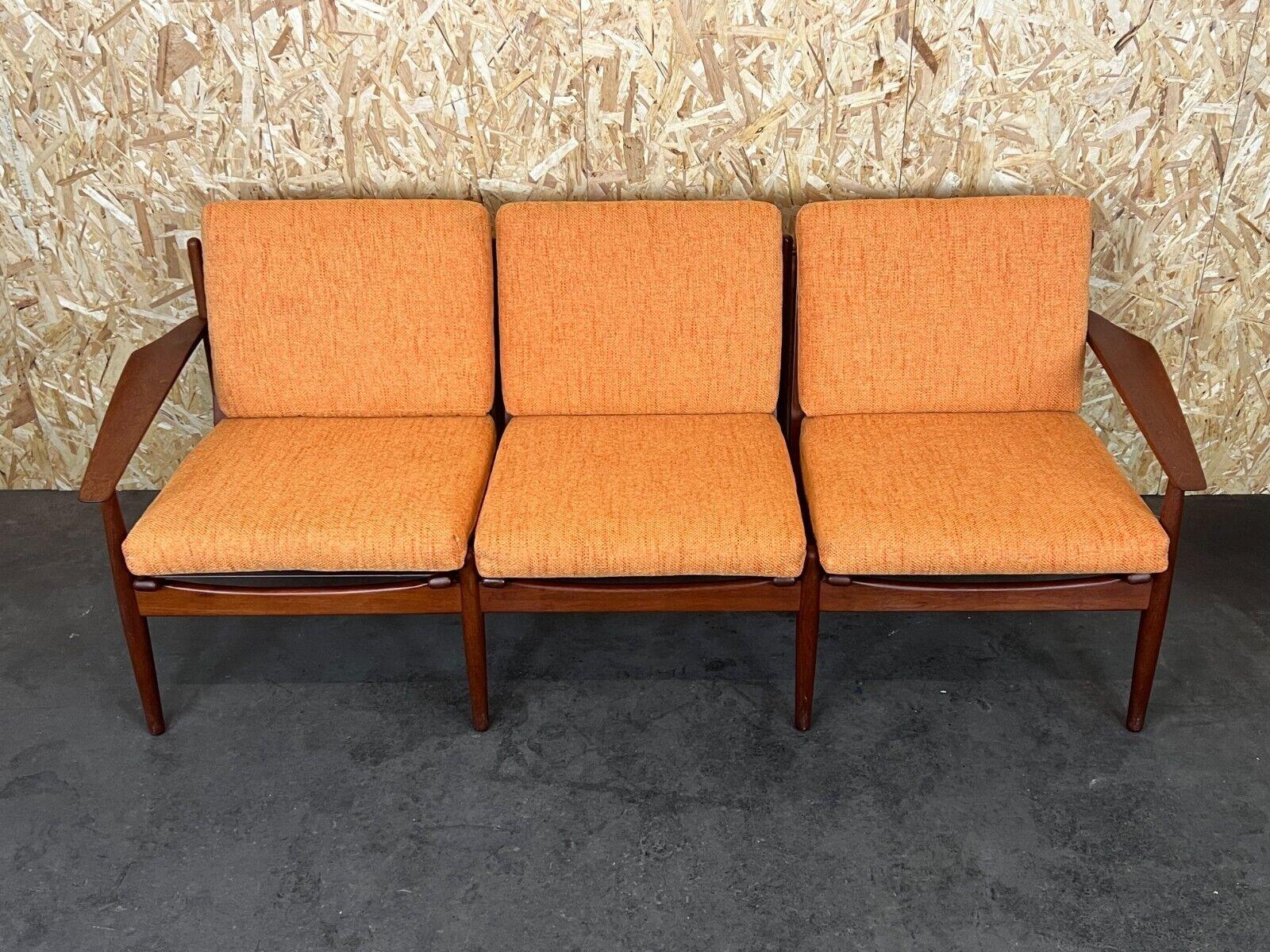 60s 70s teak sofa couch 3-seater Svend Aage Eriksen for Glostrup Danish Design 60s

Object: sofa

Manufacturer: Glostrup

Condition: good

Age: around 1960-1970

Dimensions:

190cm x 77cm x 77cm
Seat height = 43cm

Other notes:

The pictures serve