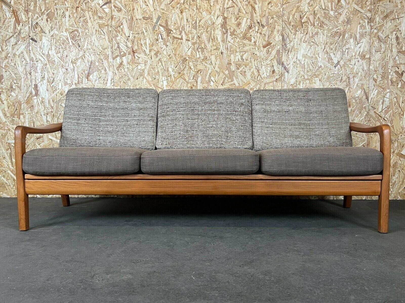 60s 70s Teak sofa daybed couch J. Kristensen Danish Denmark Design 60s

Object: sofa

Manufacturer: Juul Kristensen

Condition: good - vintage

Age: around 1960-1970

Dimensions:

208cm x 81cm x 82cm
Seat height = 44cm

Other