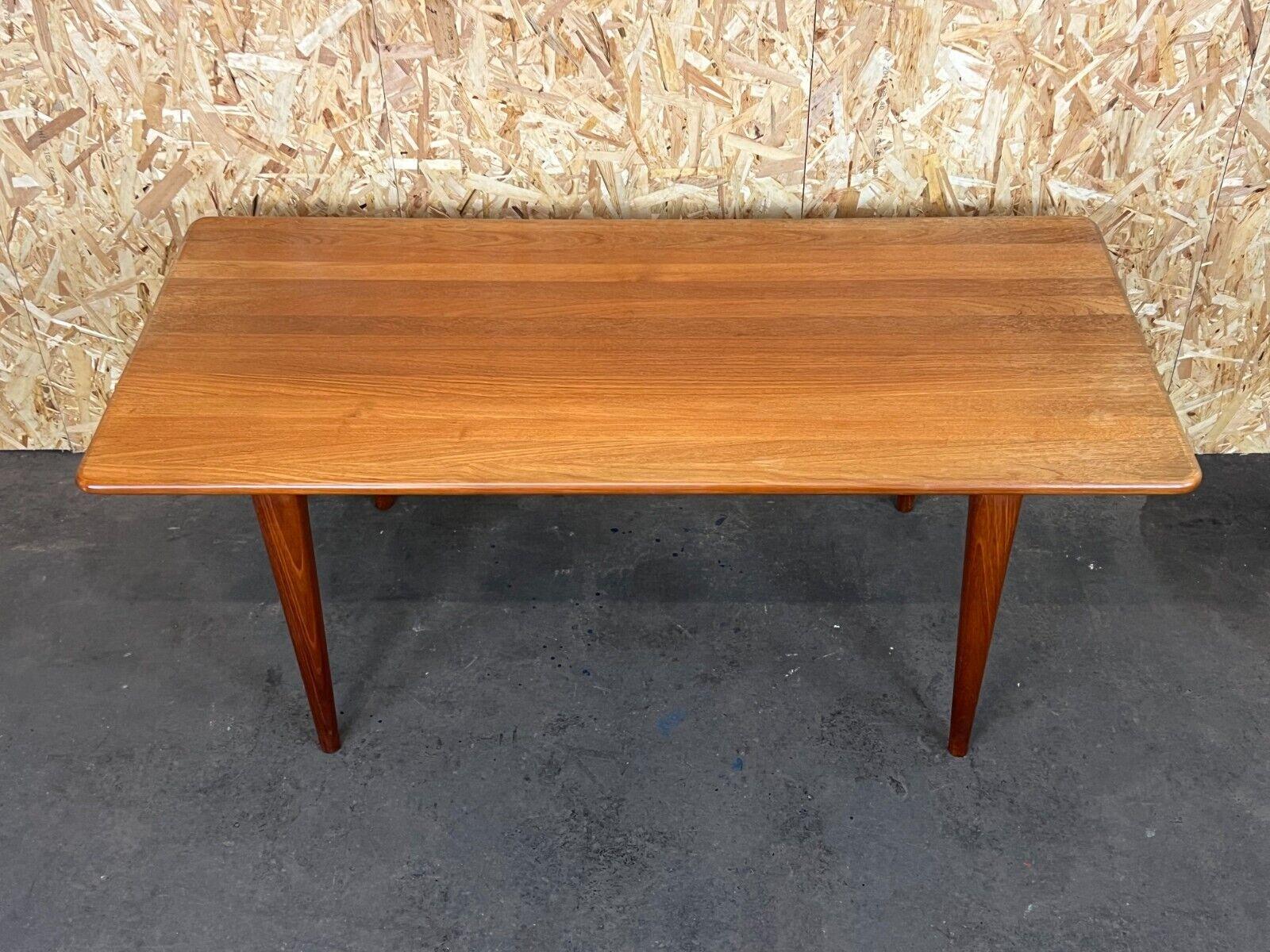 1960s 1970s Teak Table Coffee Table Danish Modern Design Denmark In Good Condition In Neuenkirchen, NI