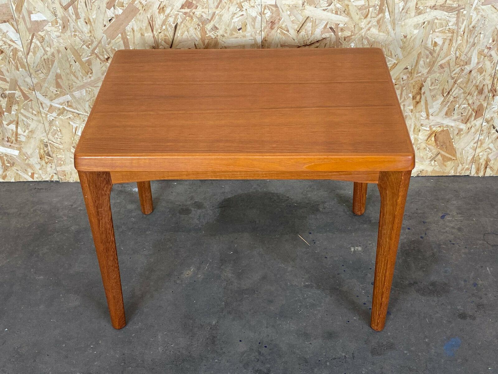 Danois Table basse, table d'appoint ou table d'appoint en teck Henning Kjaernulf Design, années 60