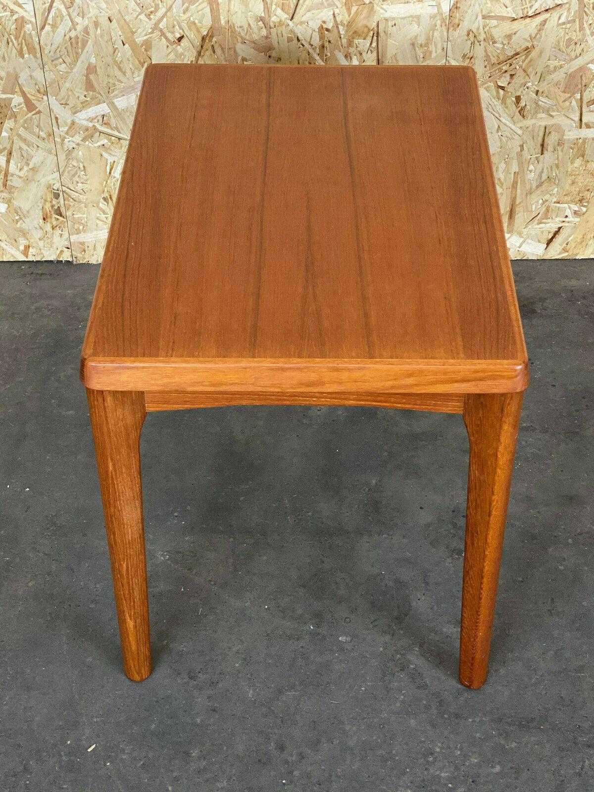 Table basse, table d'appoint ou table d'appoint en teck Henning Kjaernulf Design, années 60 1