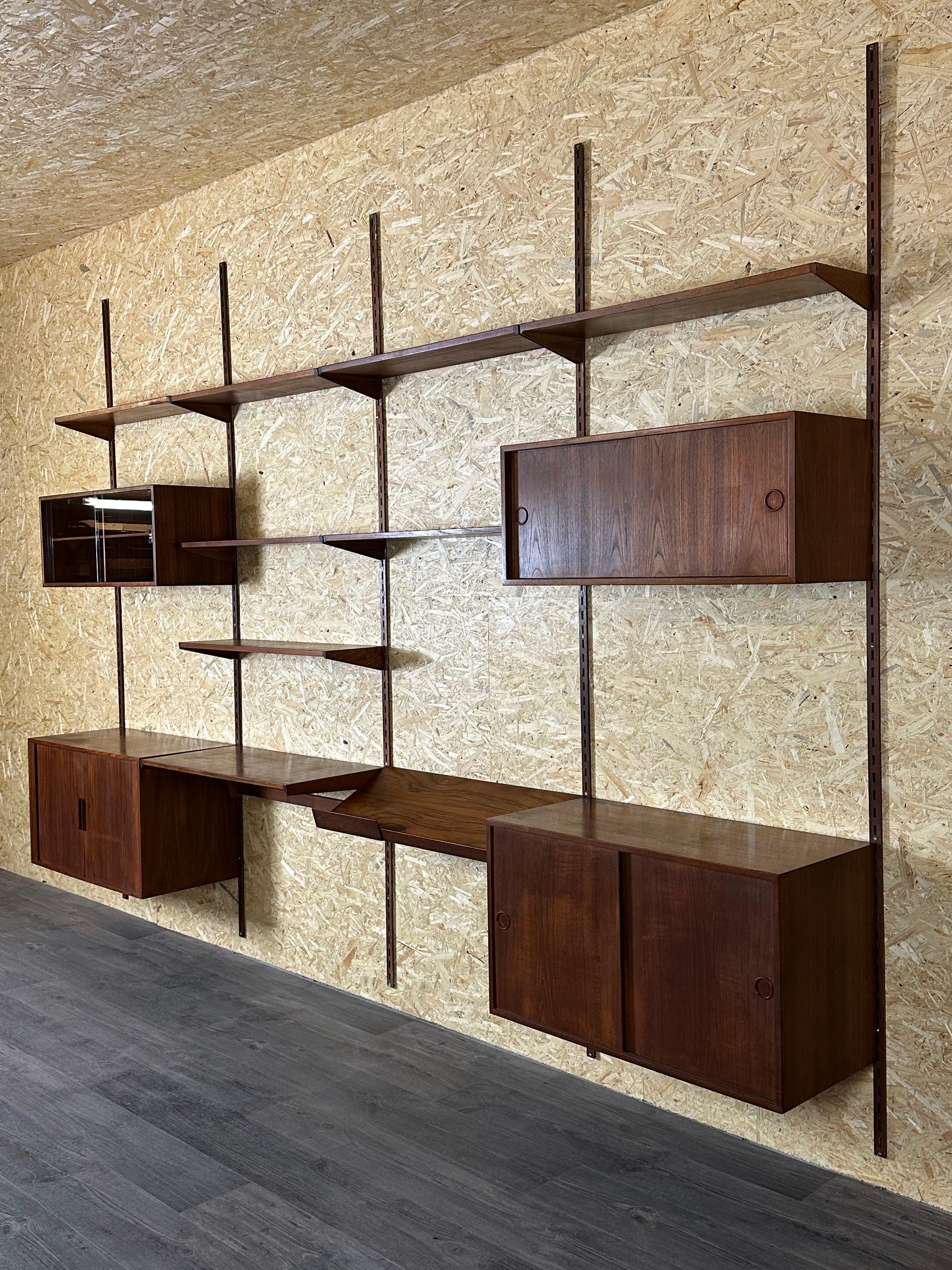 Scaffale da parete in teak anni '60/'70 Wall Unit Kai Kristiansen per FM Møbler Danimarca in vendita 6