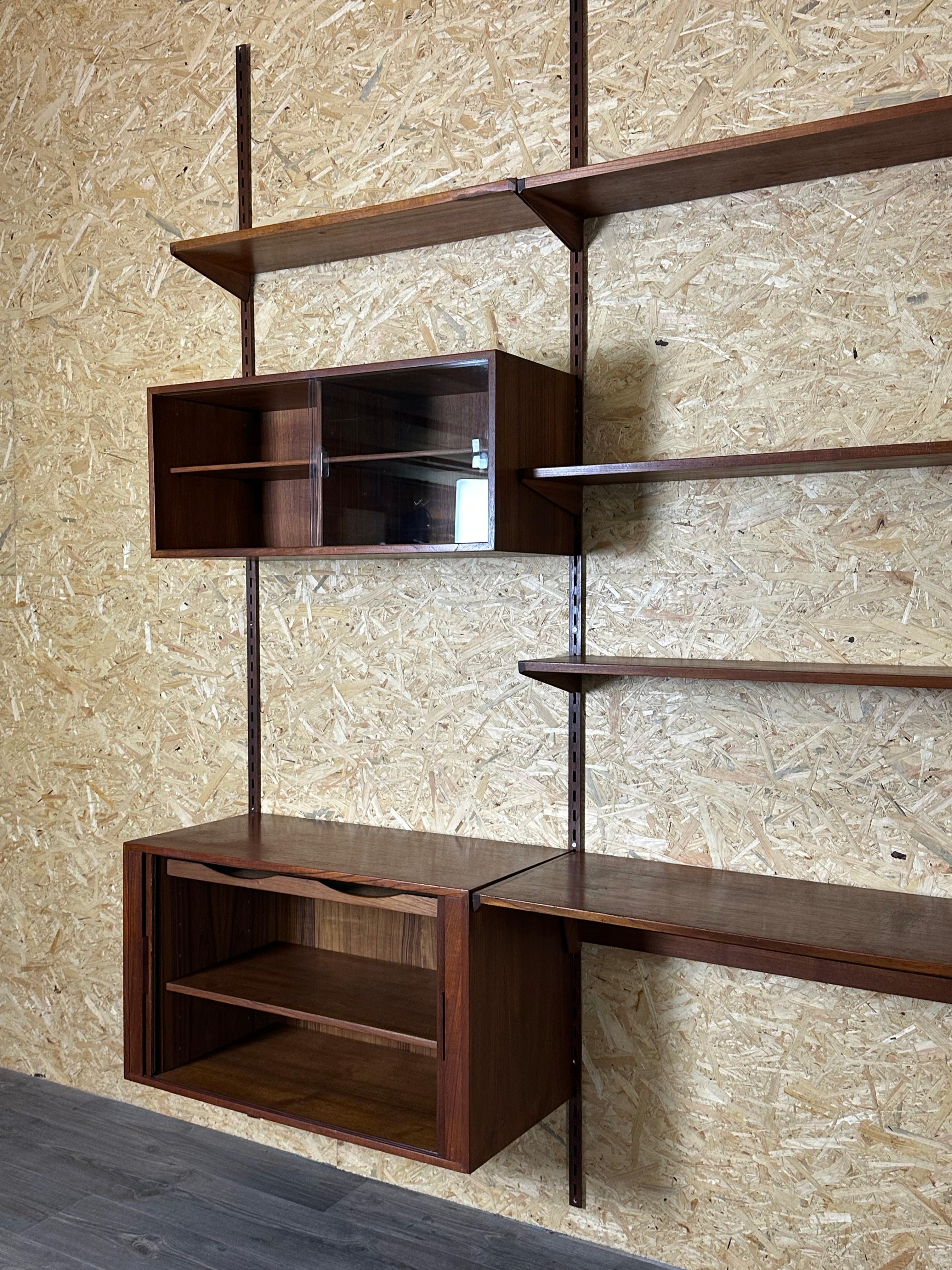Scaffale da parete in teak anni '60/'70 Wall Unit Kai Kristiansen per FM Møbler Danimarca in vendita 12