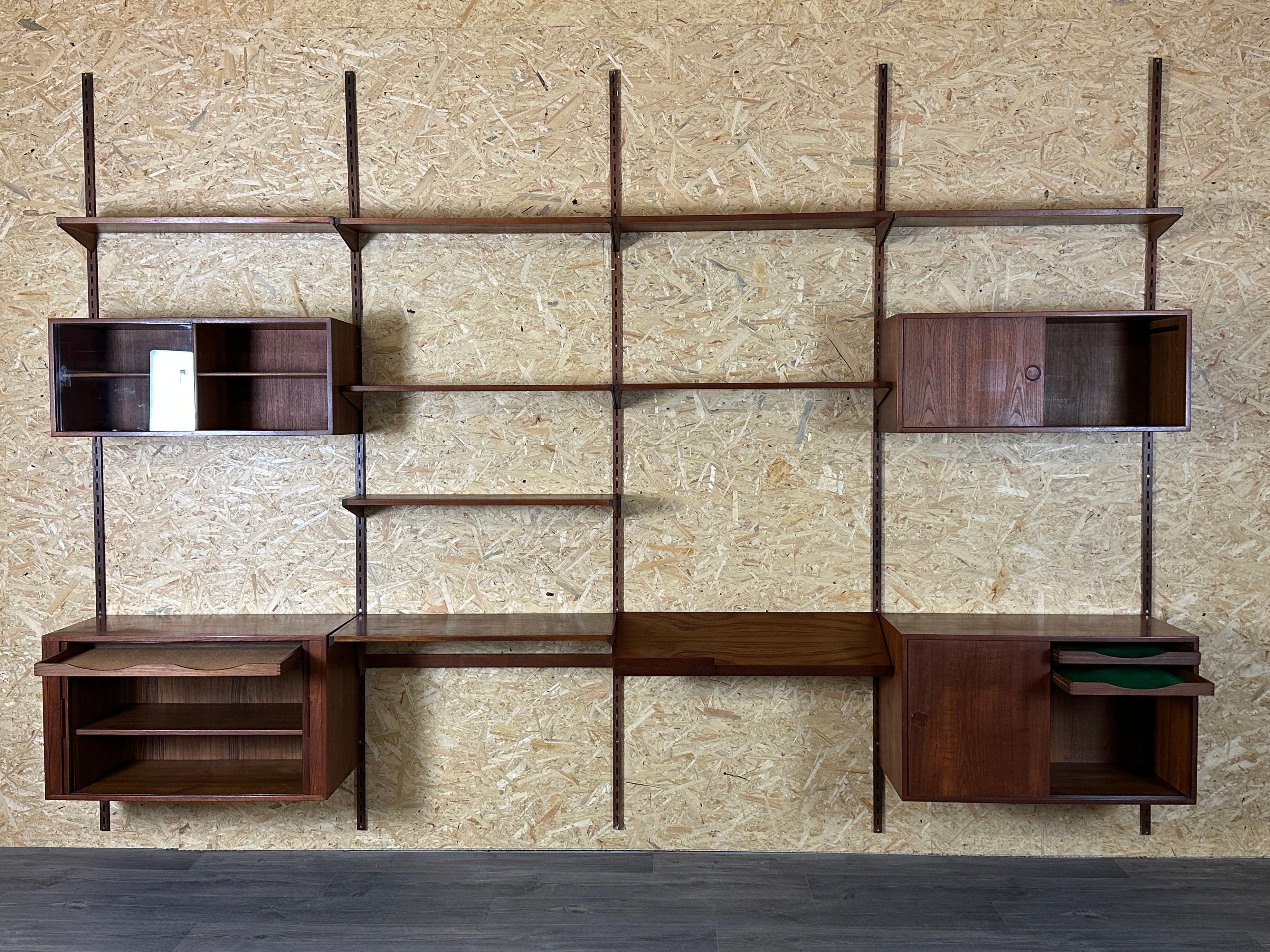 Scaffale da parete in teak anni '60/'70 Wall Unit Kai Kristiansen per FM Møbler Danimarca in vendita 14