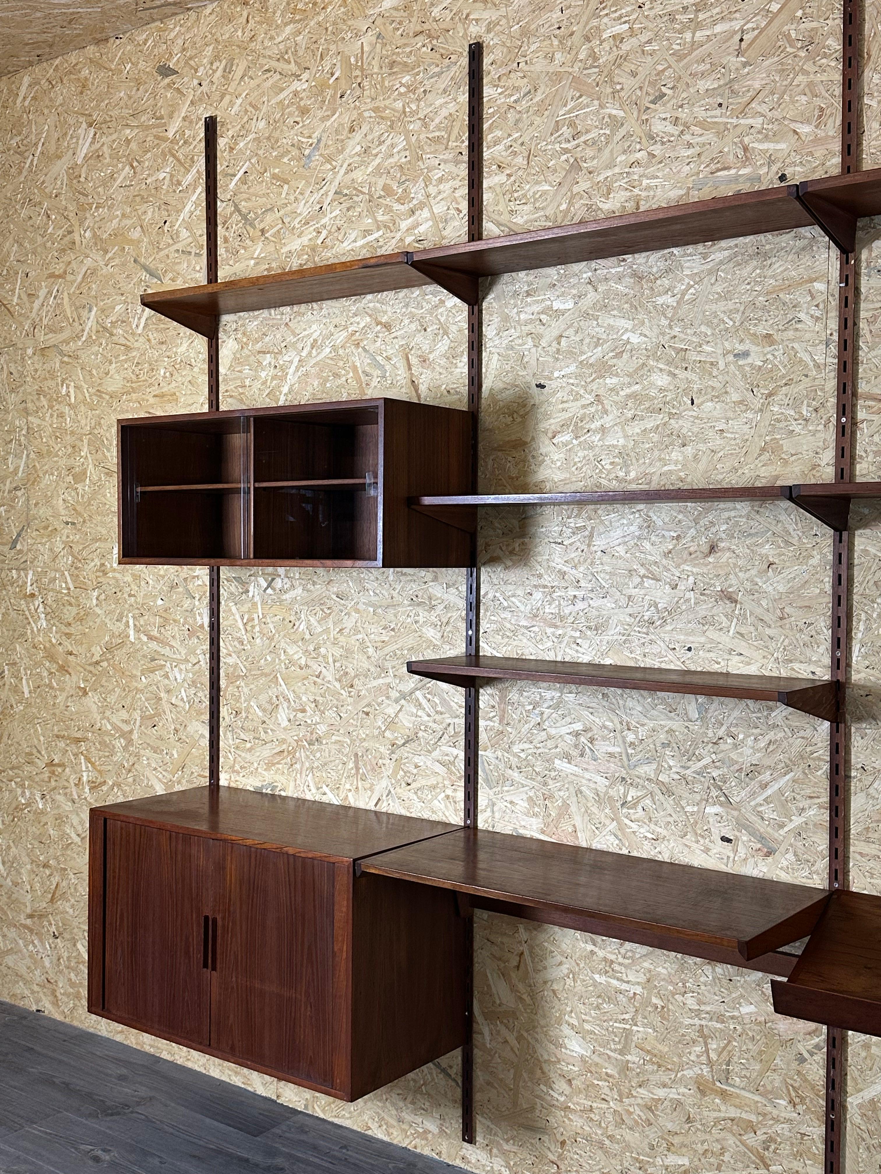 Danese Scaffale da parete in teak anni '60/'70 Wall Unit Kai Kristiansen per FM Møbler Danimarca in vendita