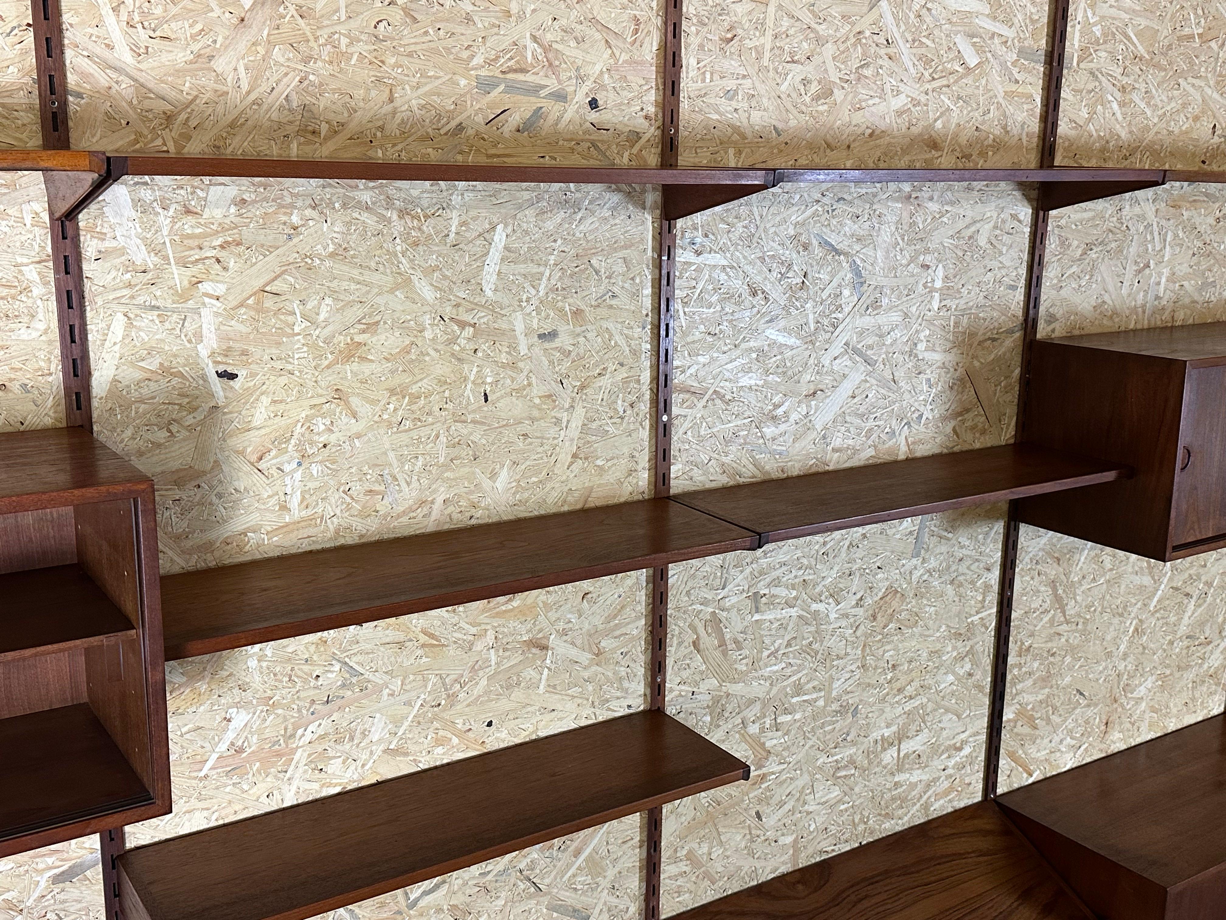 Scaffale da parete in teak anni '60/'70 Wall Unit Kai Kristiansen per FM Møbler Danimarca in vendita 2