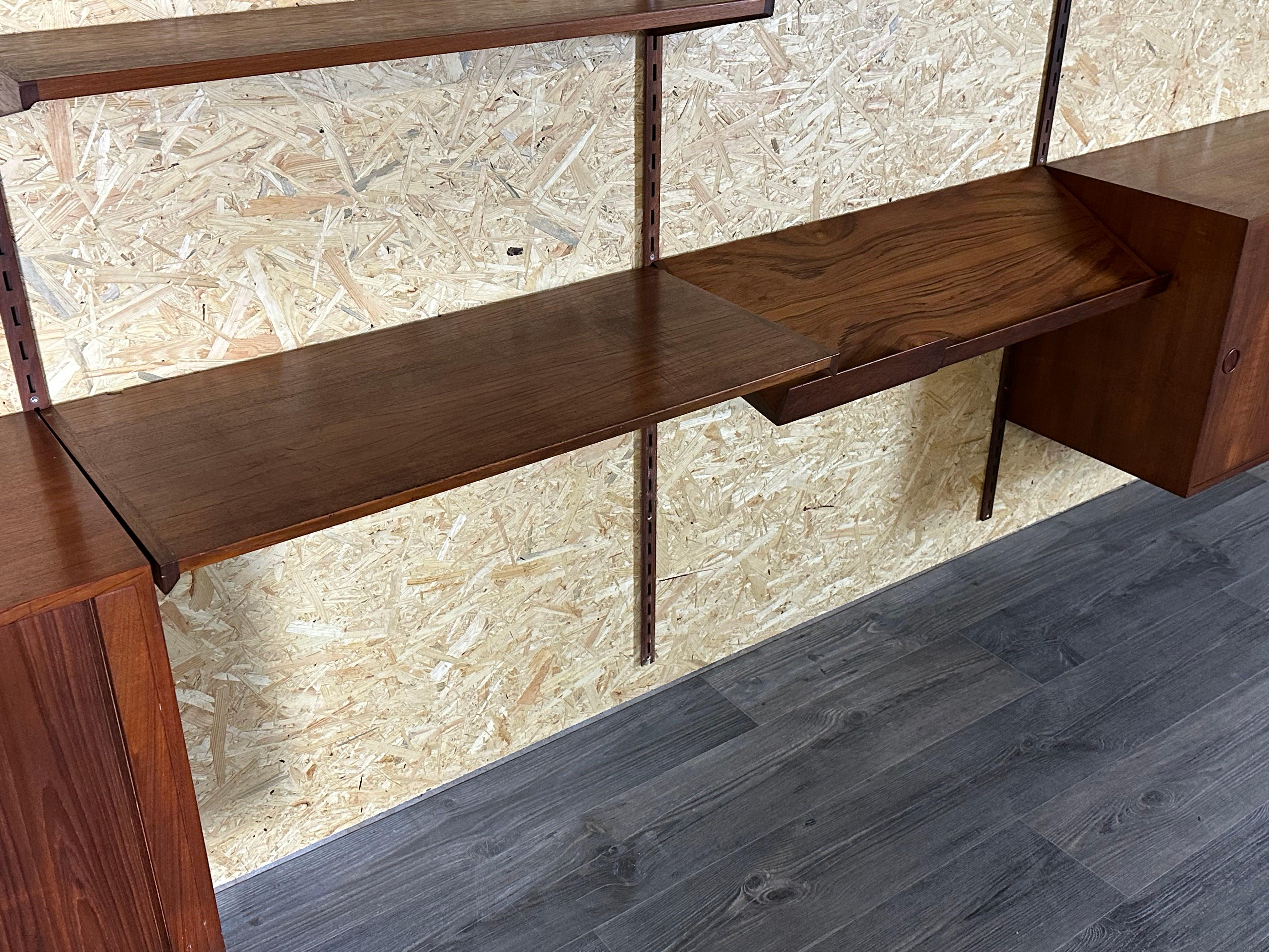 Scaffale da parete in teak anni '60/'70 Wall Unit Kai Kristiansen per FM Møbler Danimarca in vendita 3