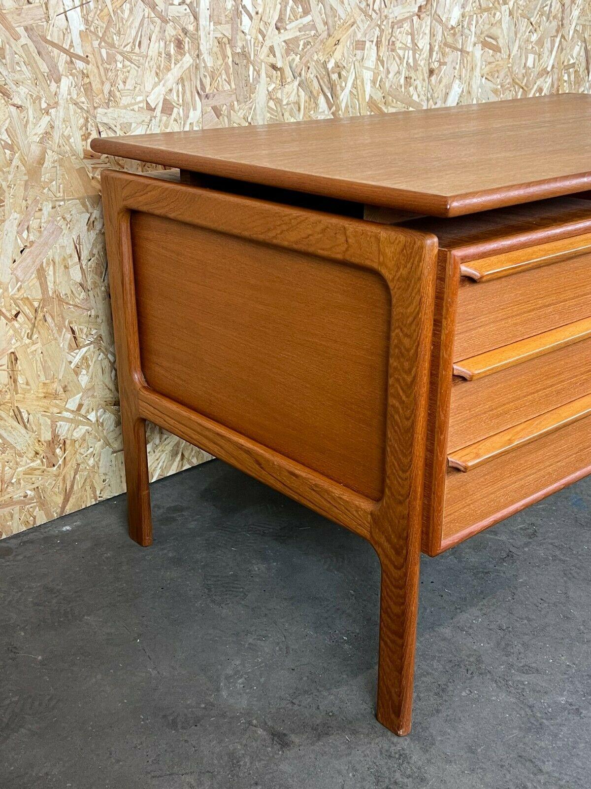 60s 70s Teak Writing Desk by GV Gaasvig for GV Møbler  In Good Condition For Sale In Neuenkirchen, NI