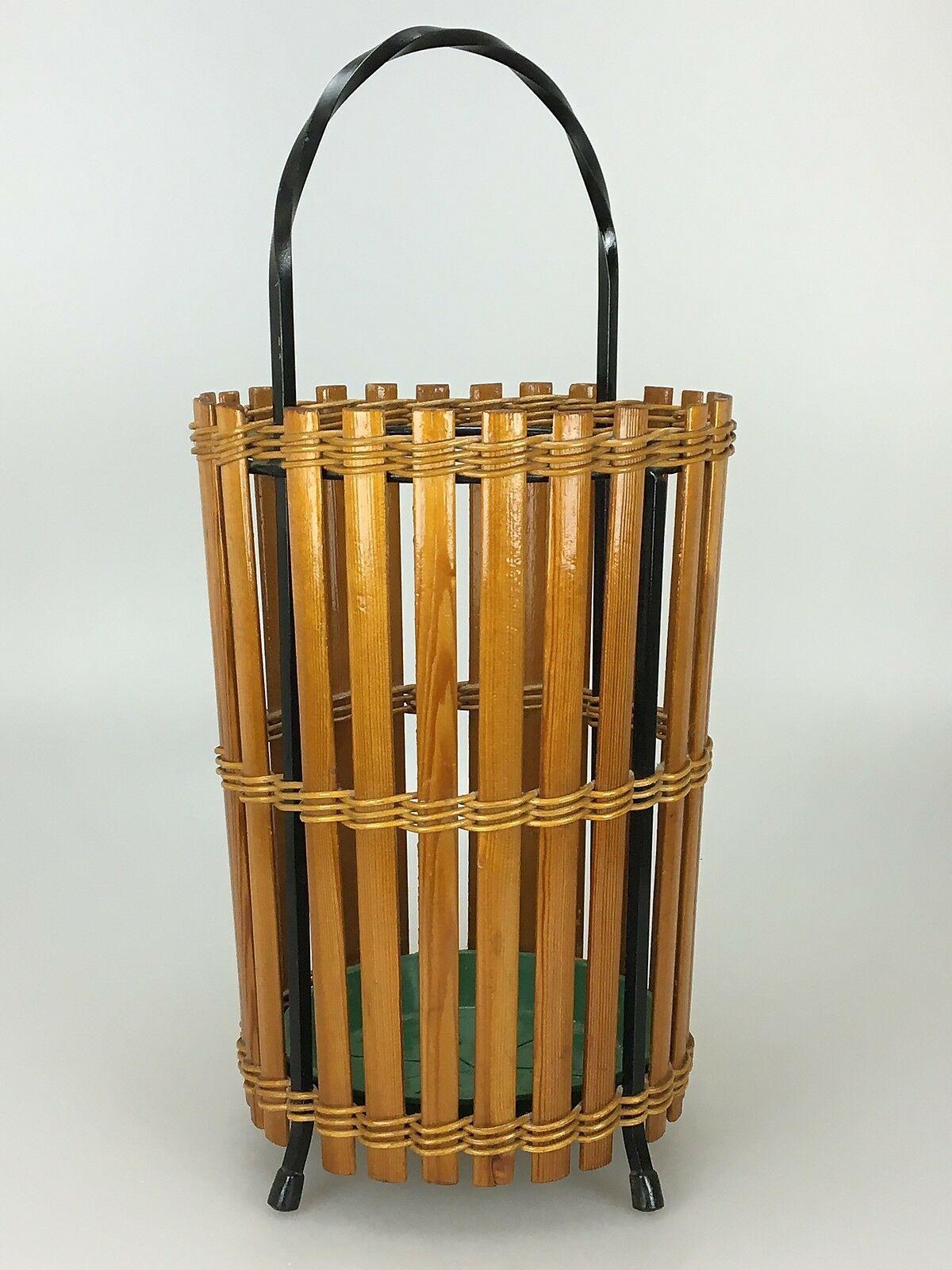 60s 70s Umbrella stand umbrella holder wood metal mid-century Design 60s

Object: umbrella stand

Manufacturer:

Condition: good

Age: around 1960-1970

Dimensions:

Diameter = 27cm
Height = 56cm

Other notes:

The pictures serve as
