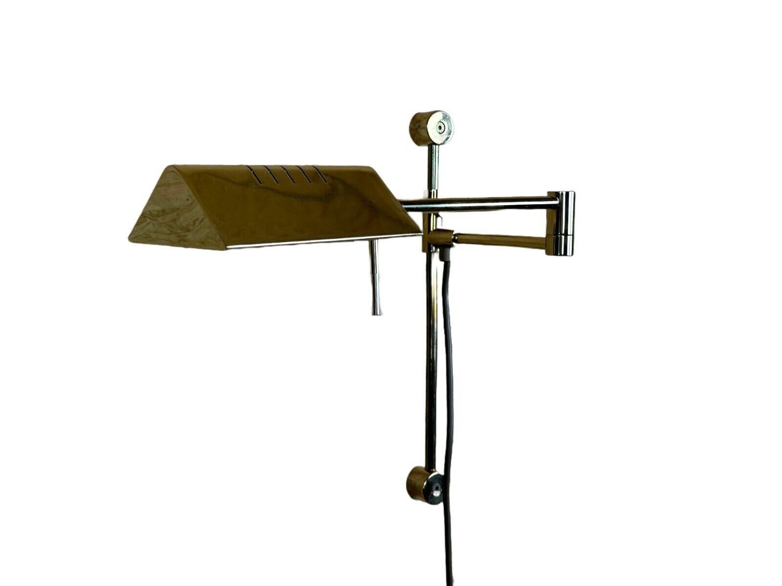 60s 70s wall lamp articulated lamp brass Relco Made in Italy Design

Object: wall lamp

Manufacturer: Relco

Condition: good

Age: around 1970

Dimensions:

Width = 49cm
Depth = 10cm
Height = 34cm

Other notes:

The pictures serve as part of the